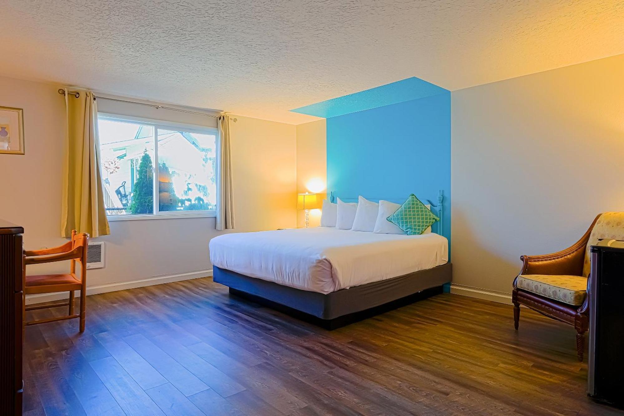 Coast River By Oyo Hotel 2*