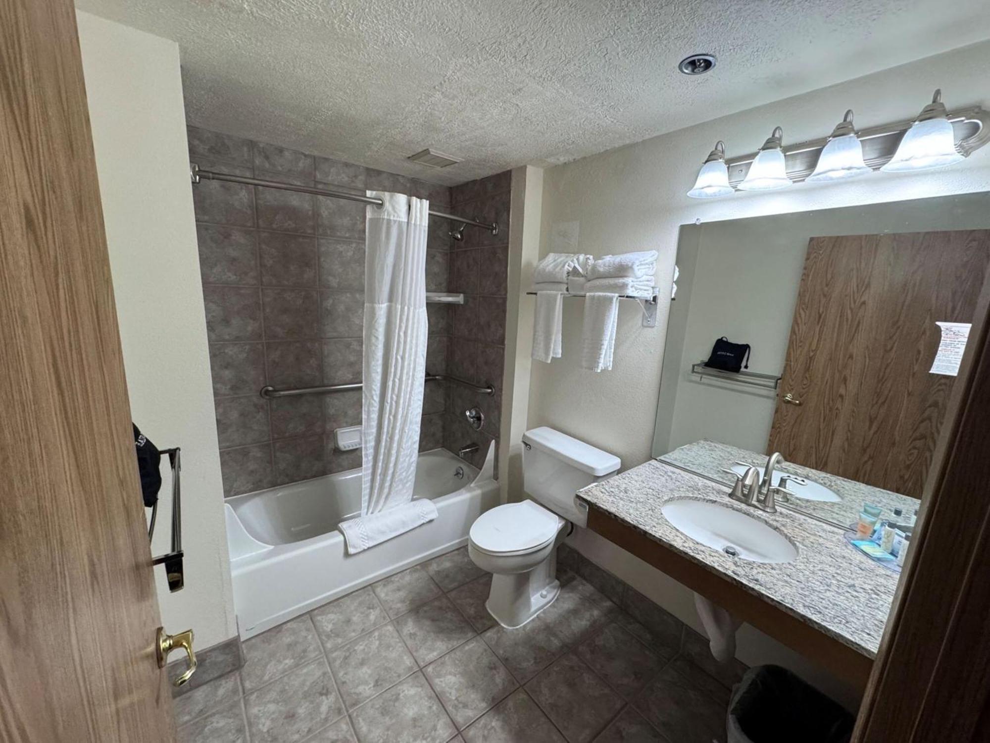 Hotel Promenade & Oceanfront 3*
