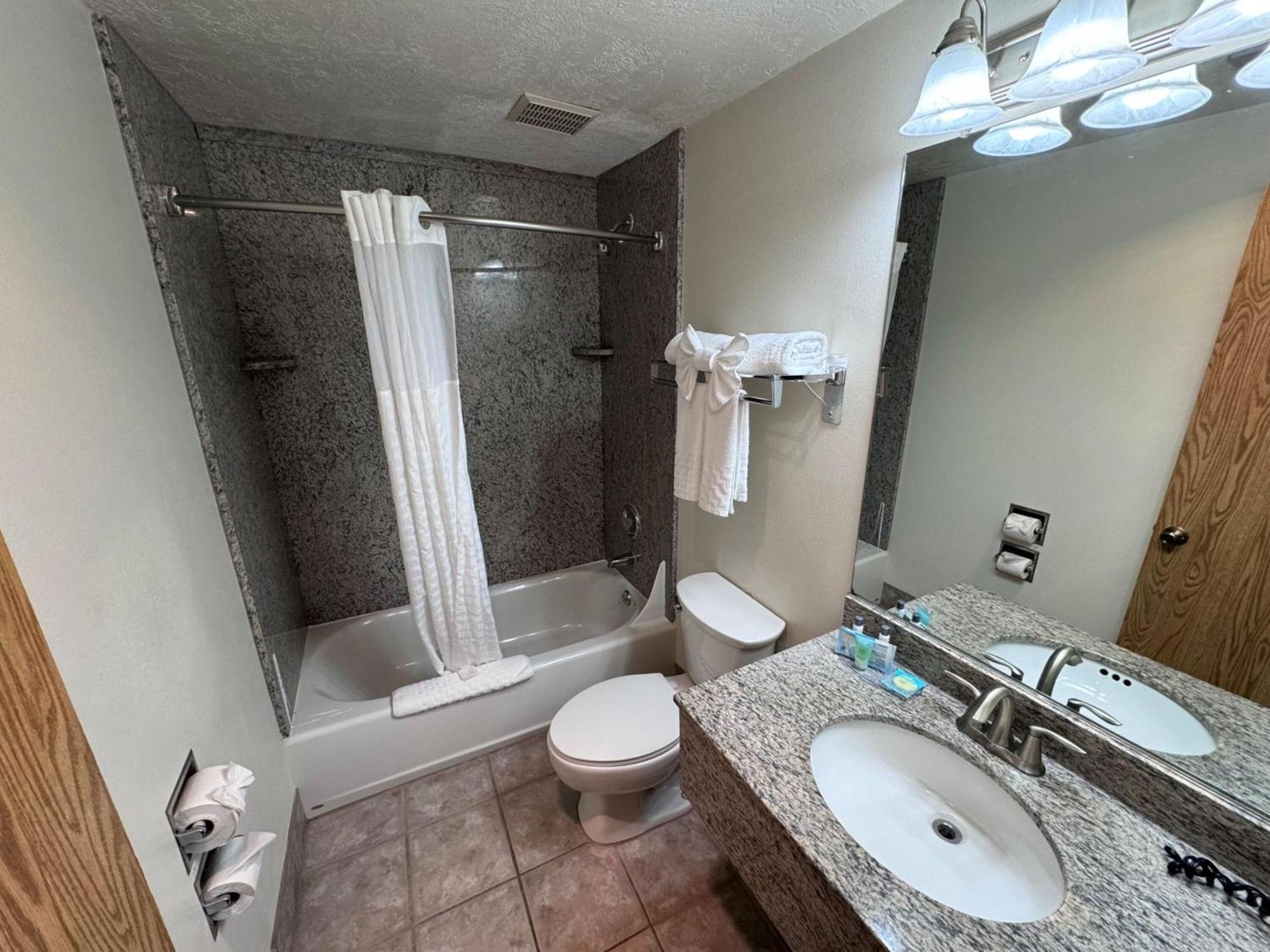 Promenade & Oceanfront 3*