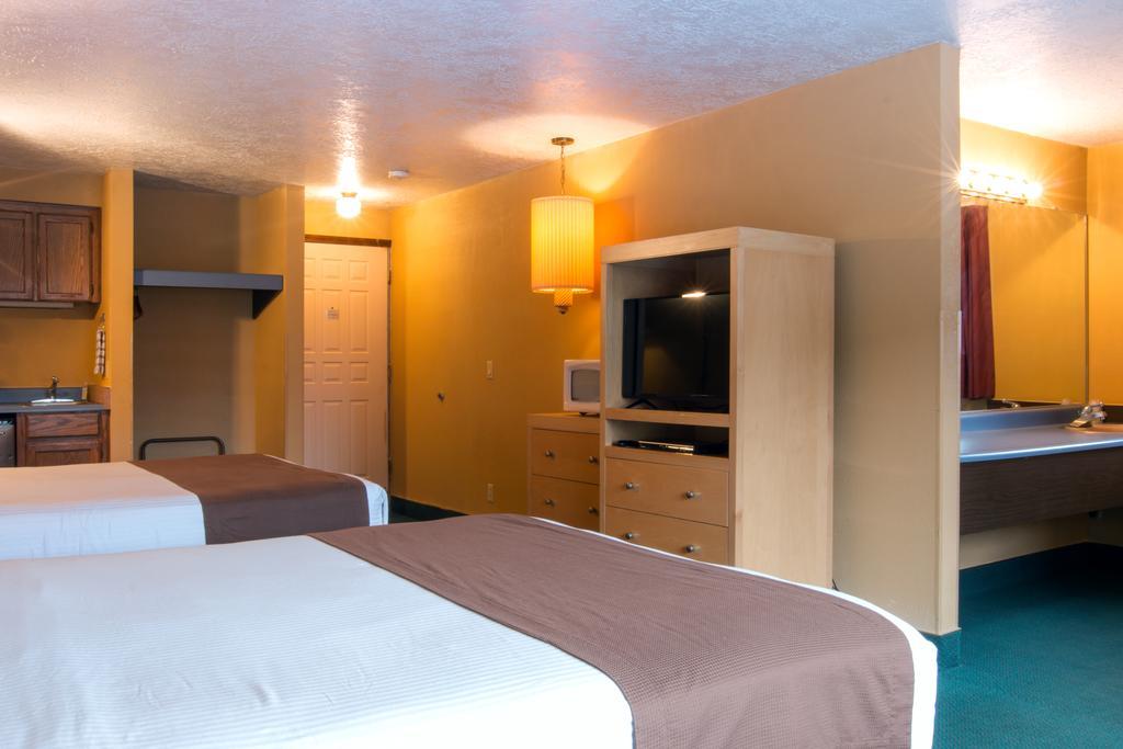Hi Tide Oceanfront 3*