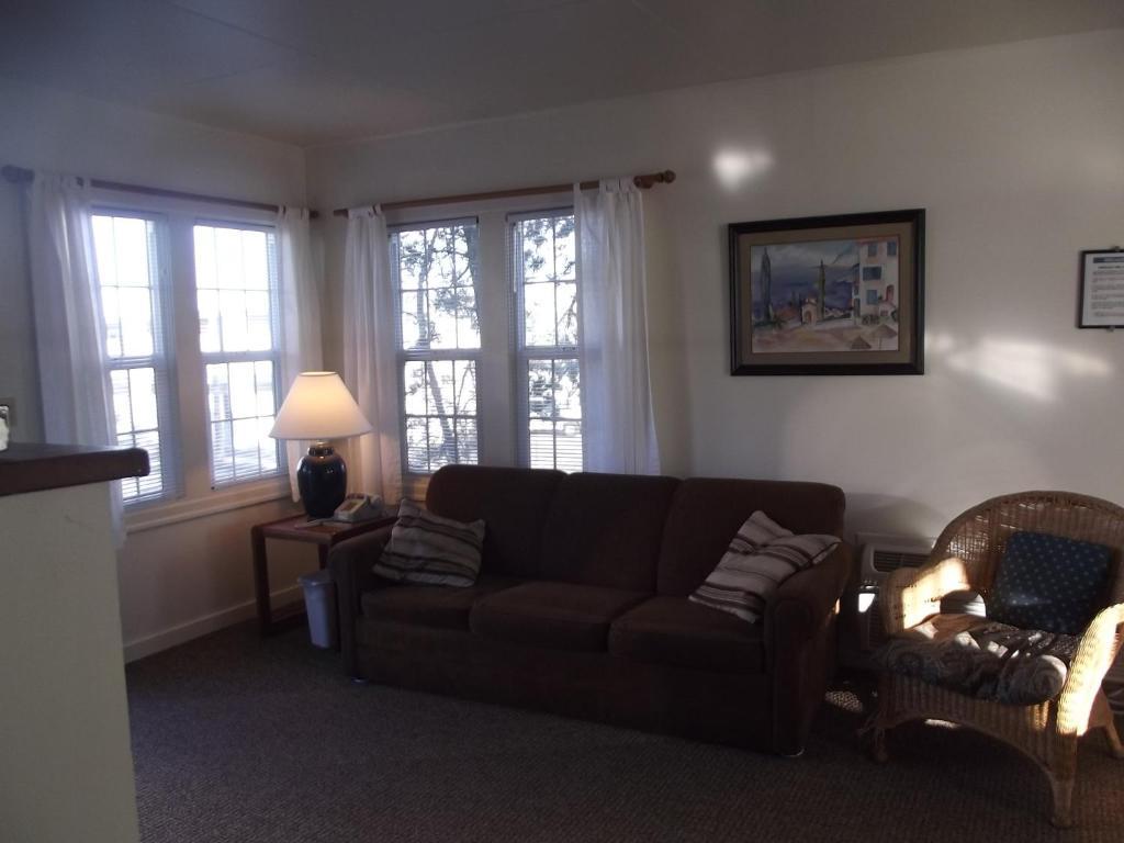 Motel Hillcrest 2*