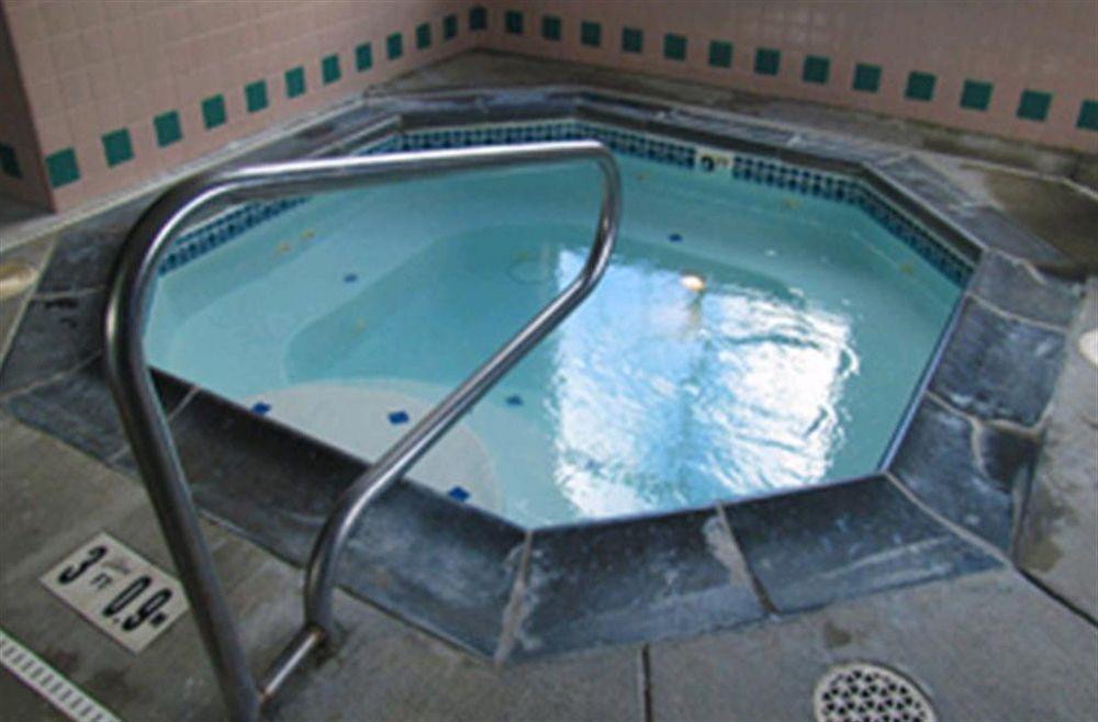 Hi Tide Oceanfront 3*
