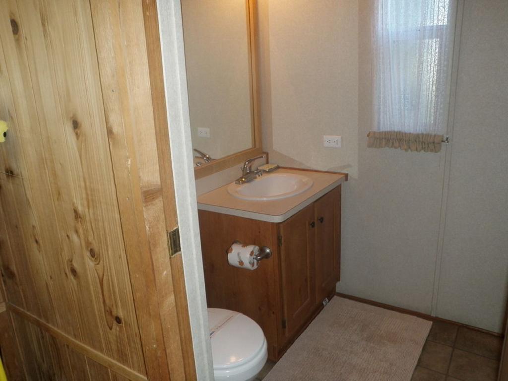 Camping One-bedroom Cabin 6 Seaside