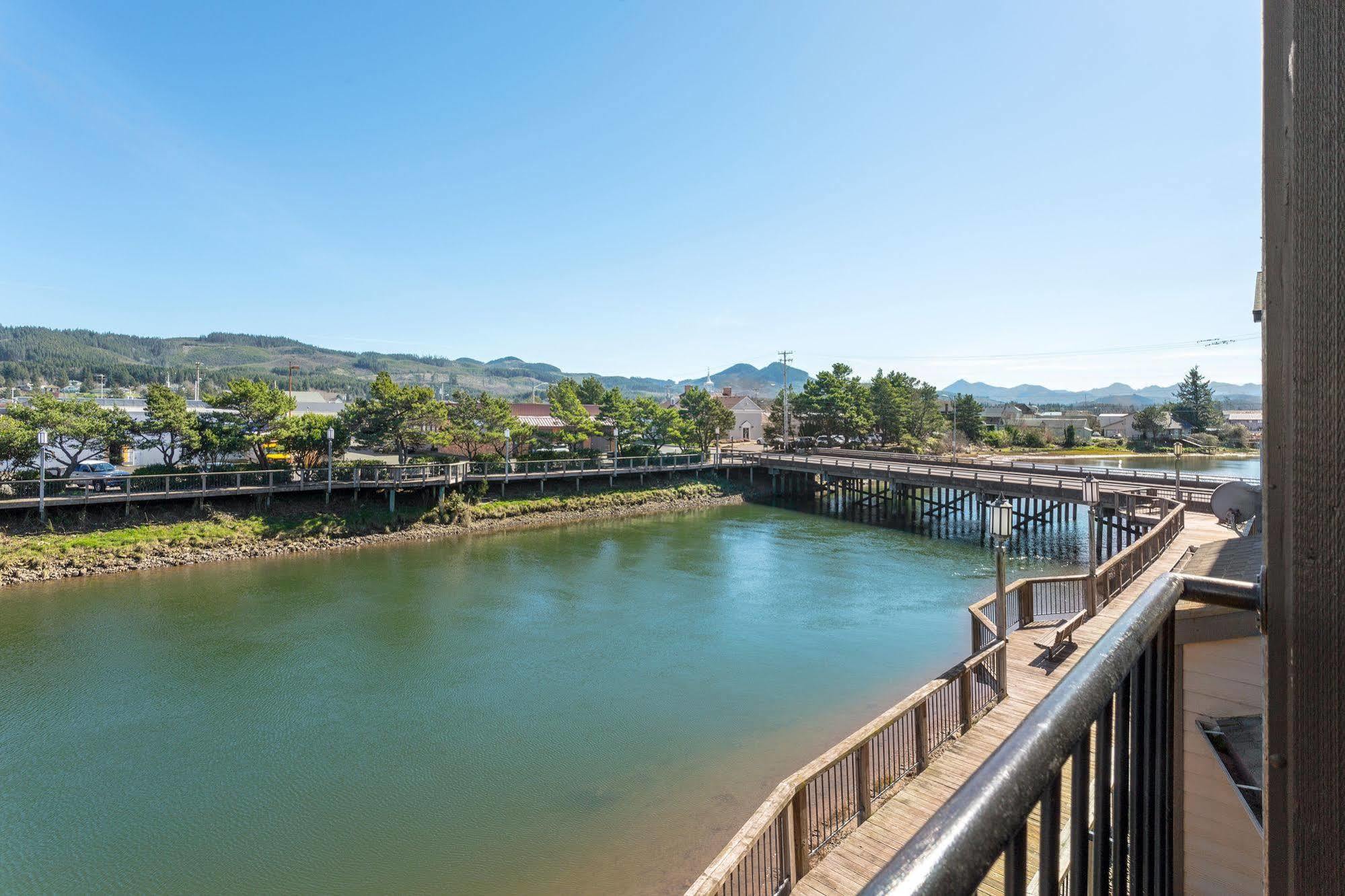 Kathryn Riverfront Inn, Ascend Collection Hotel 3*
