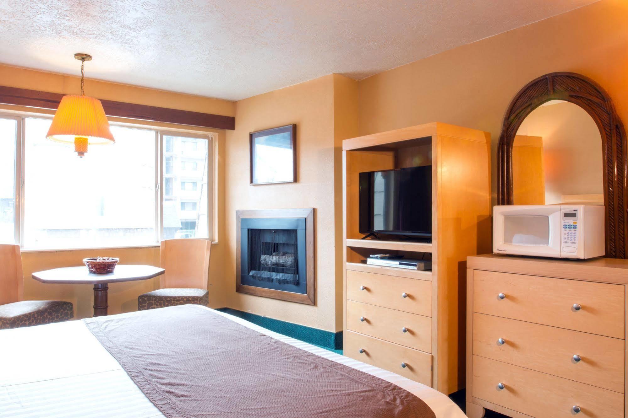 Resort Hi Tide Oceanfront Seaside