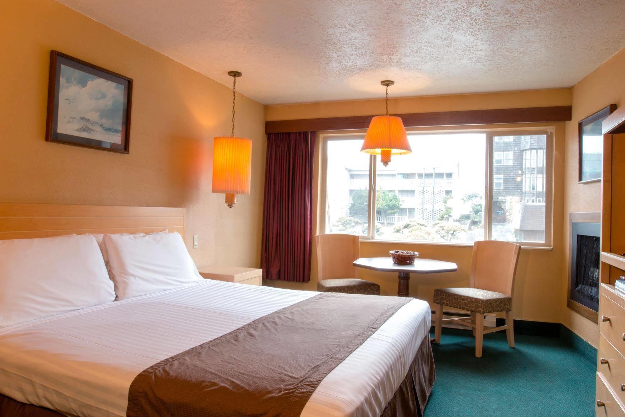 Resort Hi Tide Oceanfront