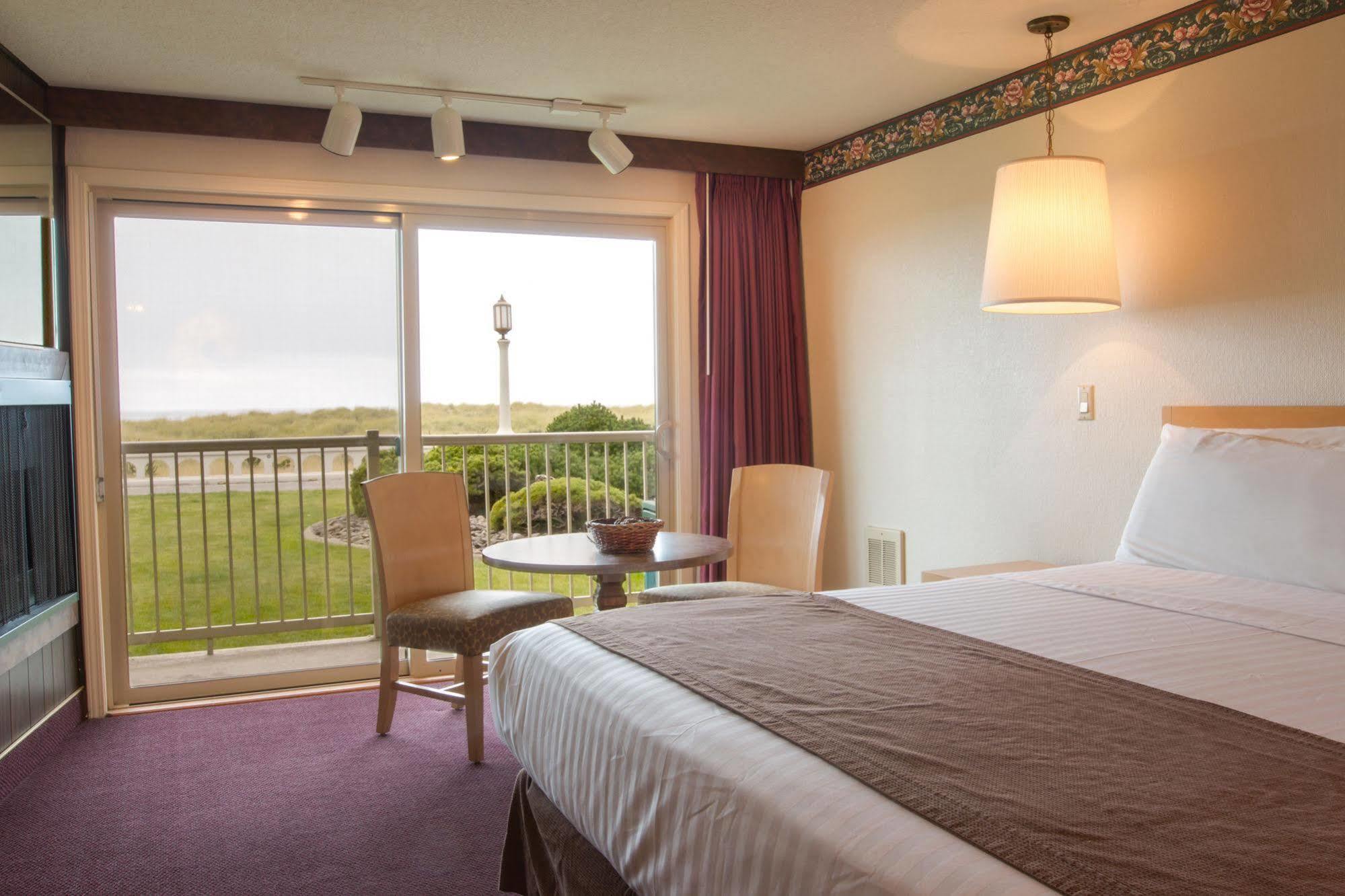 Hi Tide Oceanfront 3* Seaside