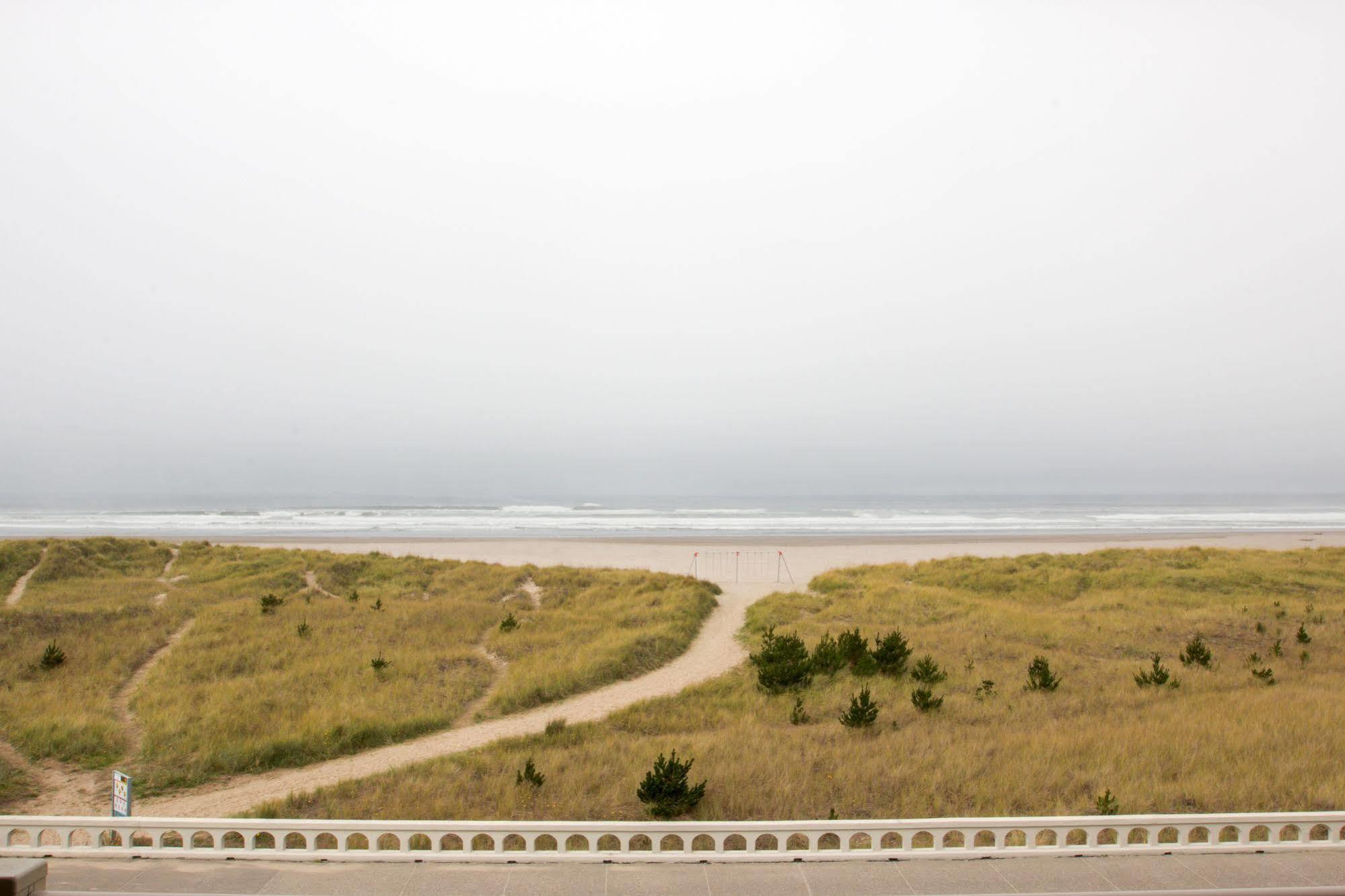 Hi Tide Oceanfront 3* Seaside