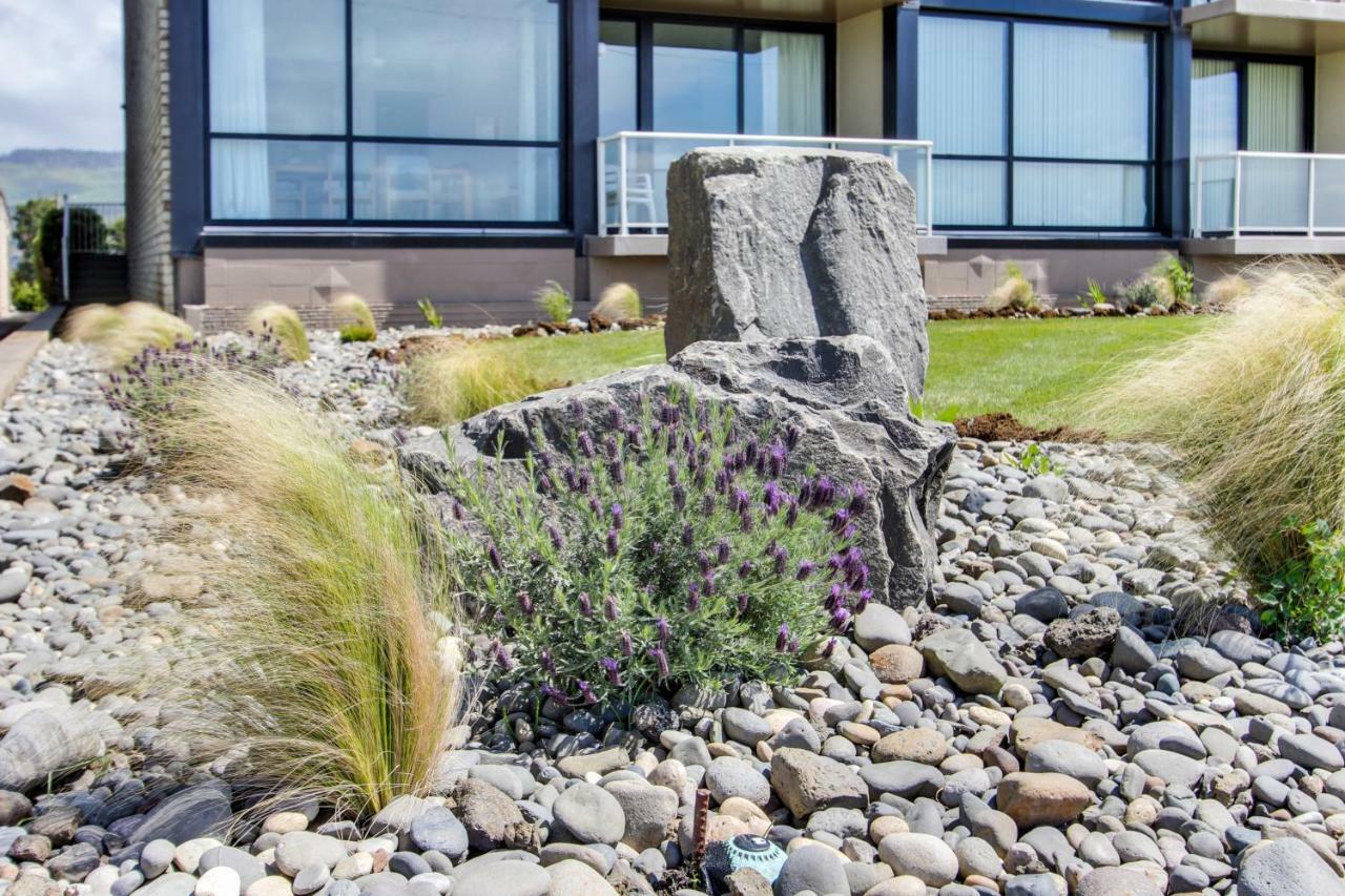 Sand & Sea: Coastal Range Apartment Seaside