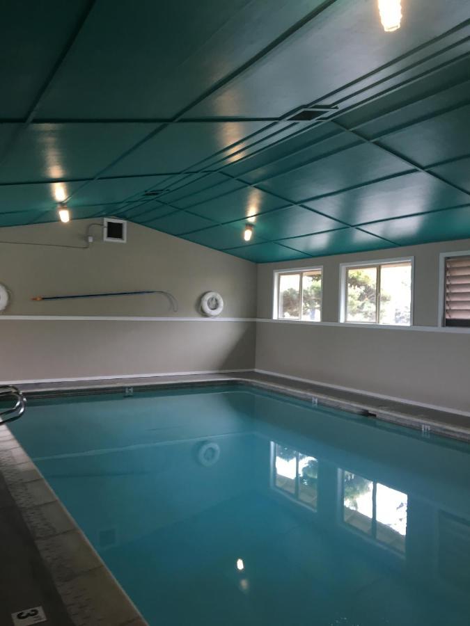 Hi Tide Oceanfront 3*