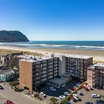 Sand & Sea: The Promenade
