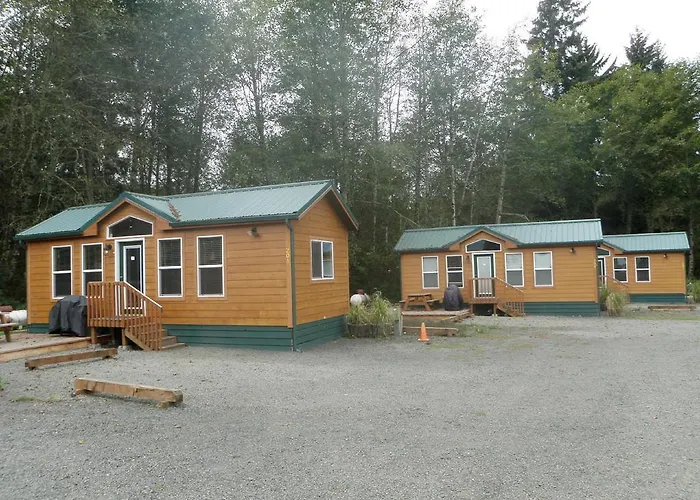Seaside Camping Resort Cottage 10