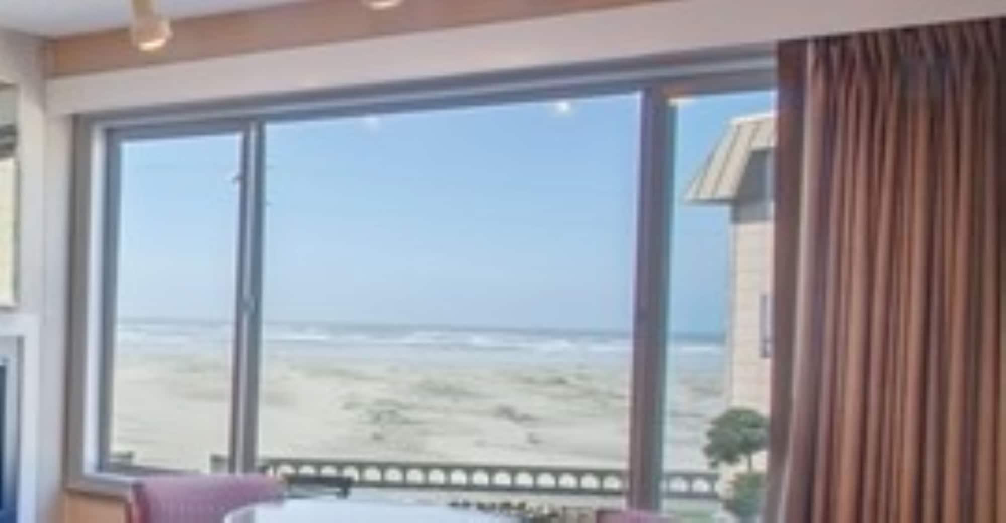 Motel Ebb Tide Oceanfront 2*