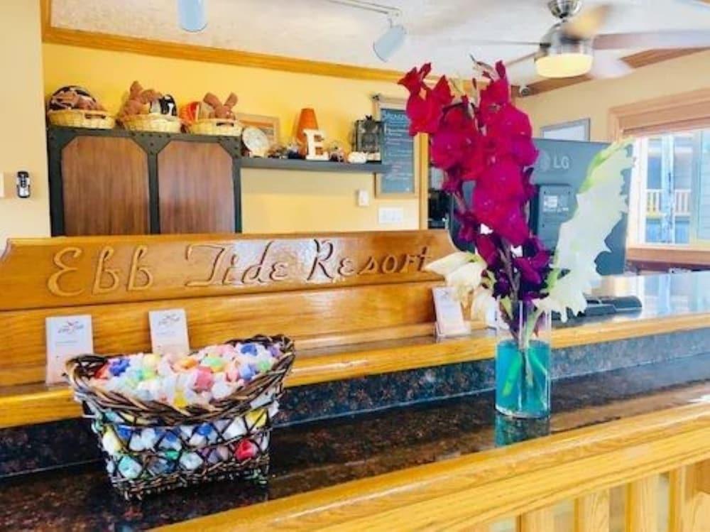 Motel Ebb Tide Oceanfront 2*