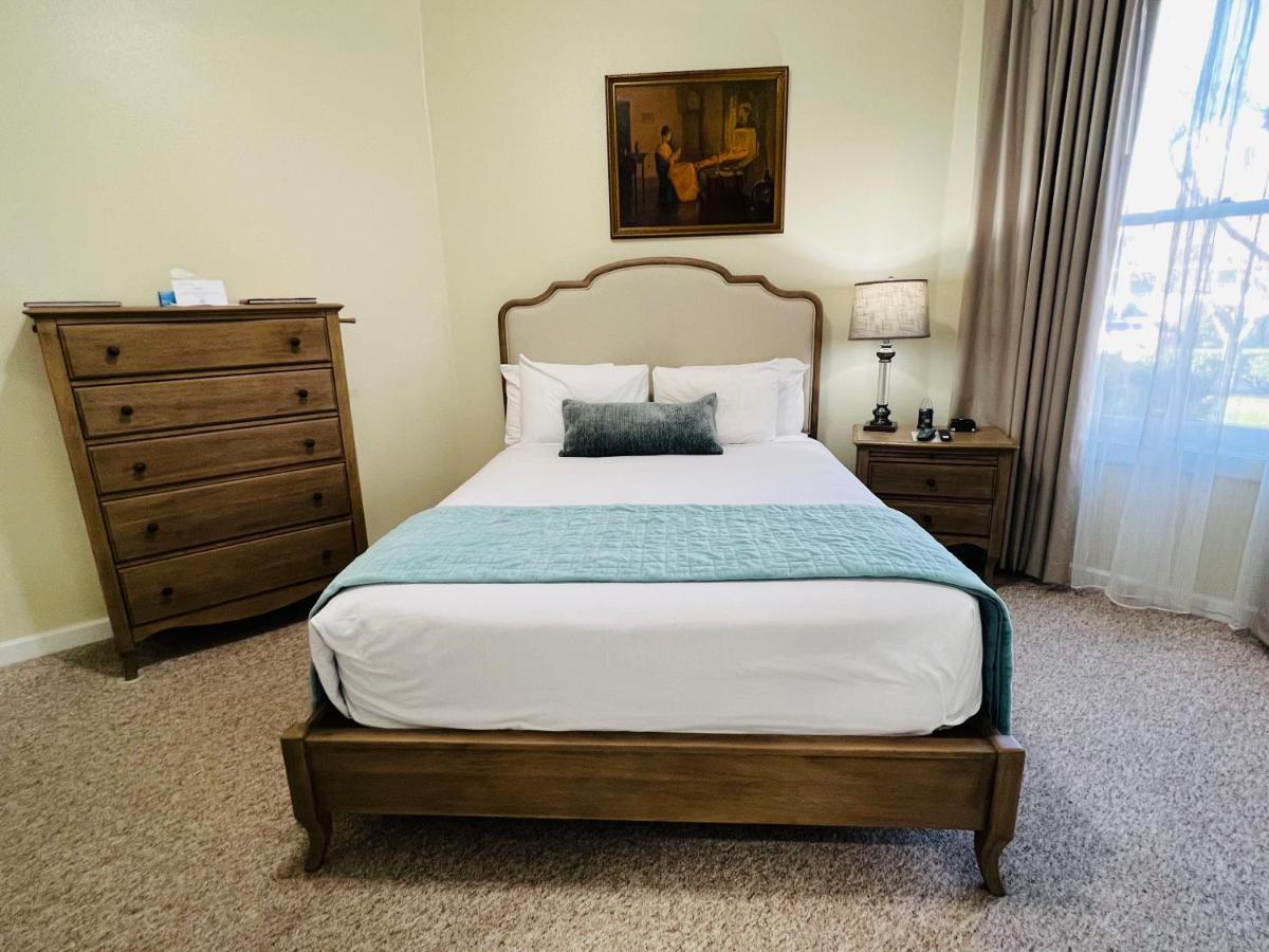 Gilbert Inn