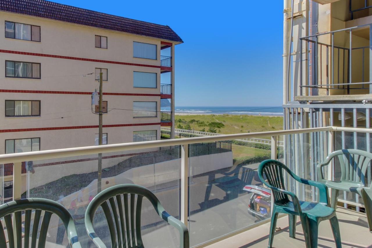 Sand & Sea: Agate Hunter Apartment Seaside