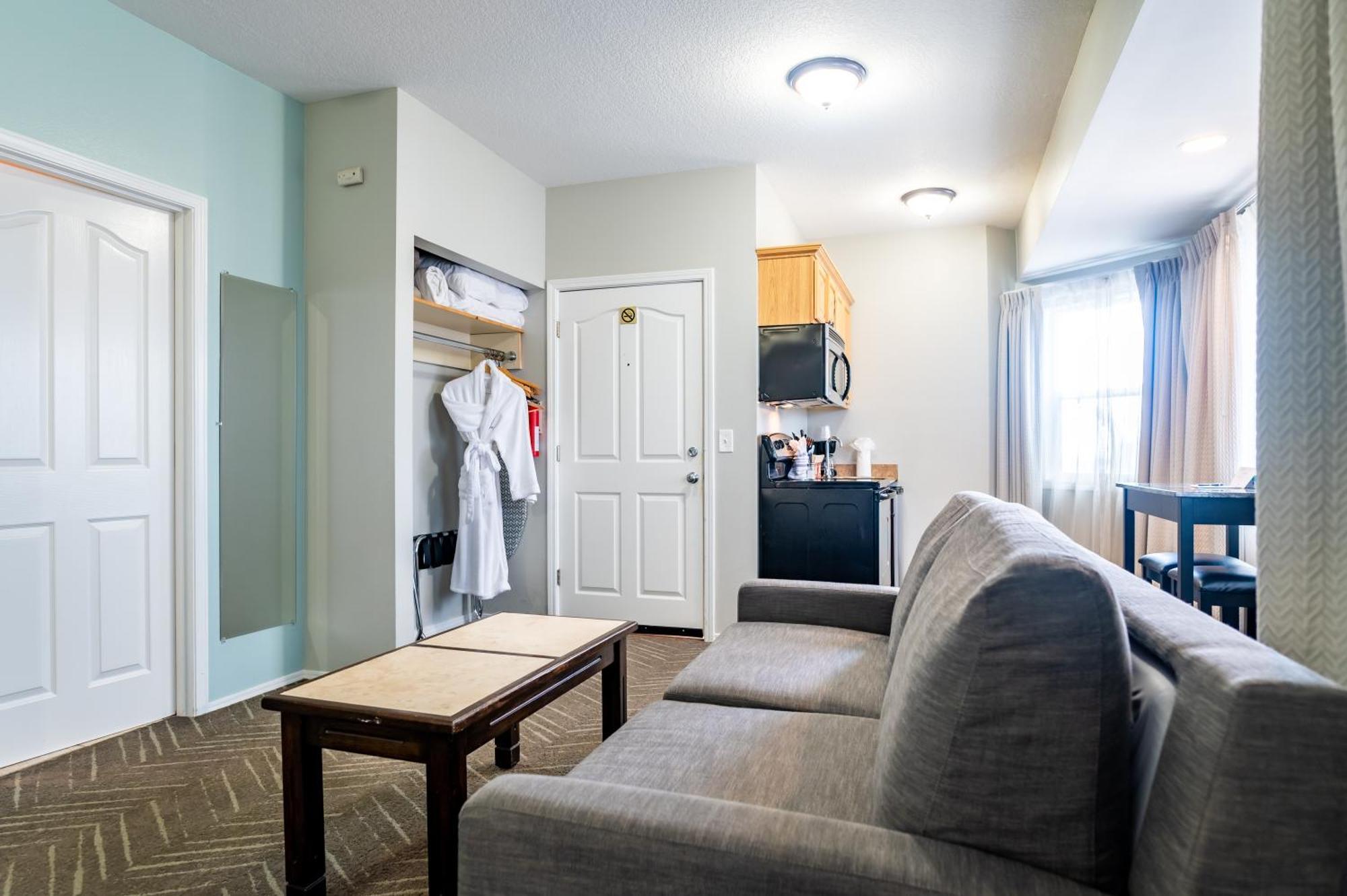 Inn At The Prom Oceanfront