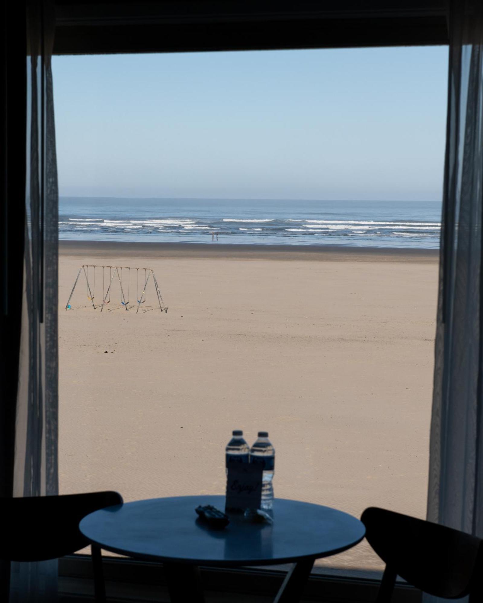 The Ocean Front At Motel *