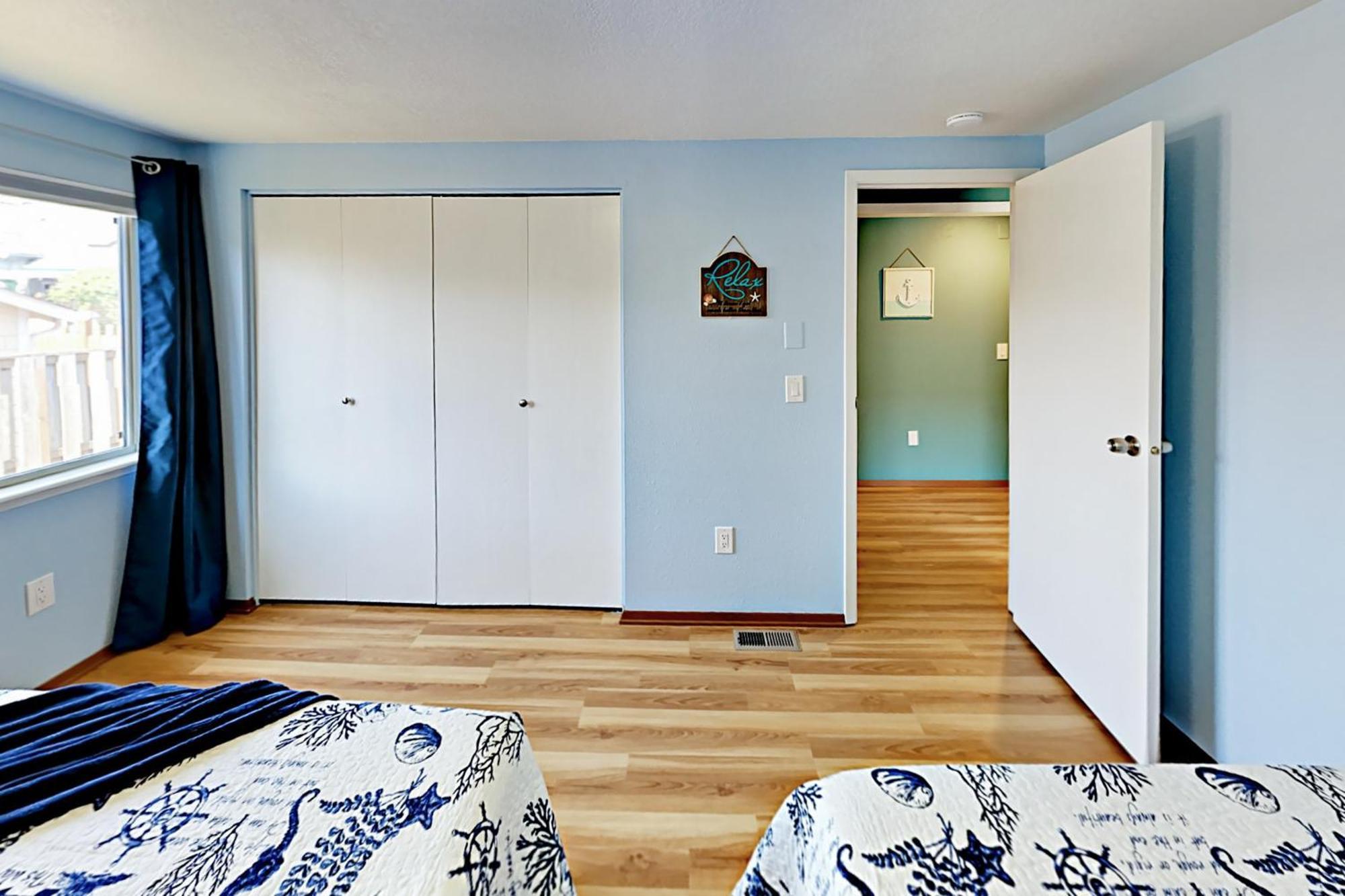 Holiday home Azure Waves *