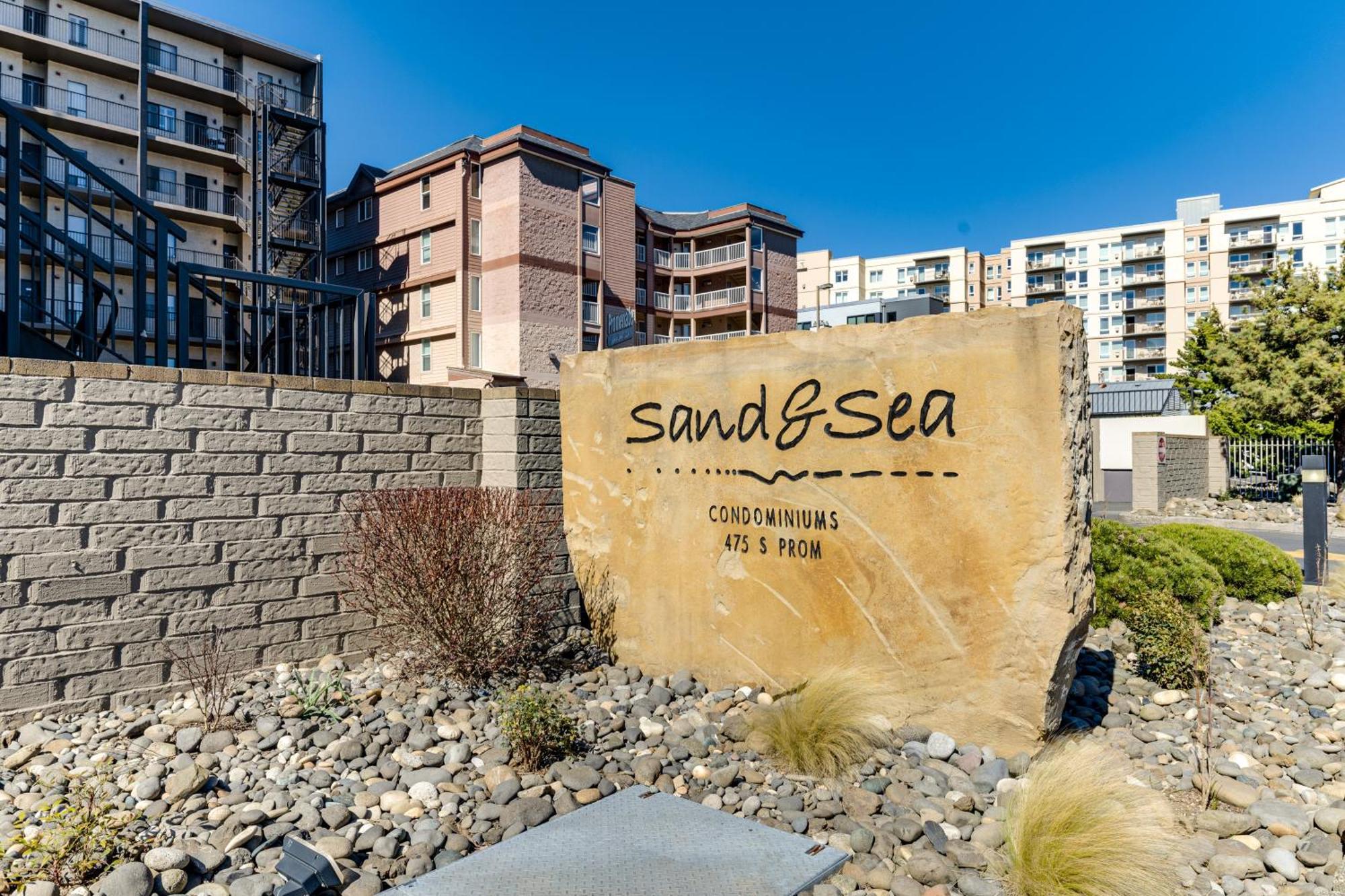 Sand & Sea: The Promenade Apartment *