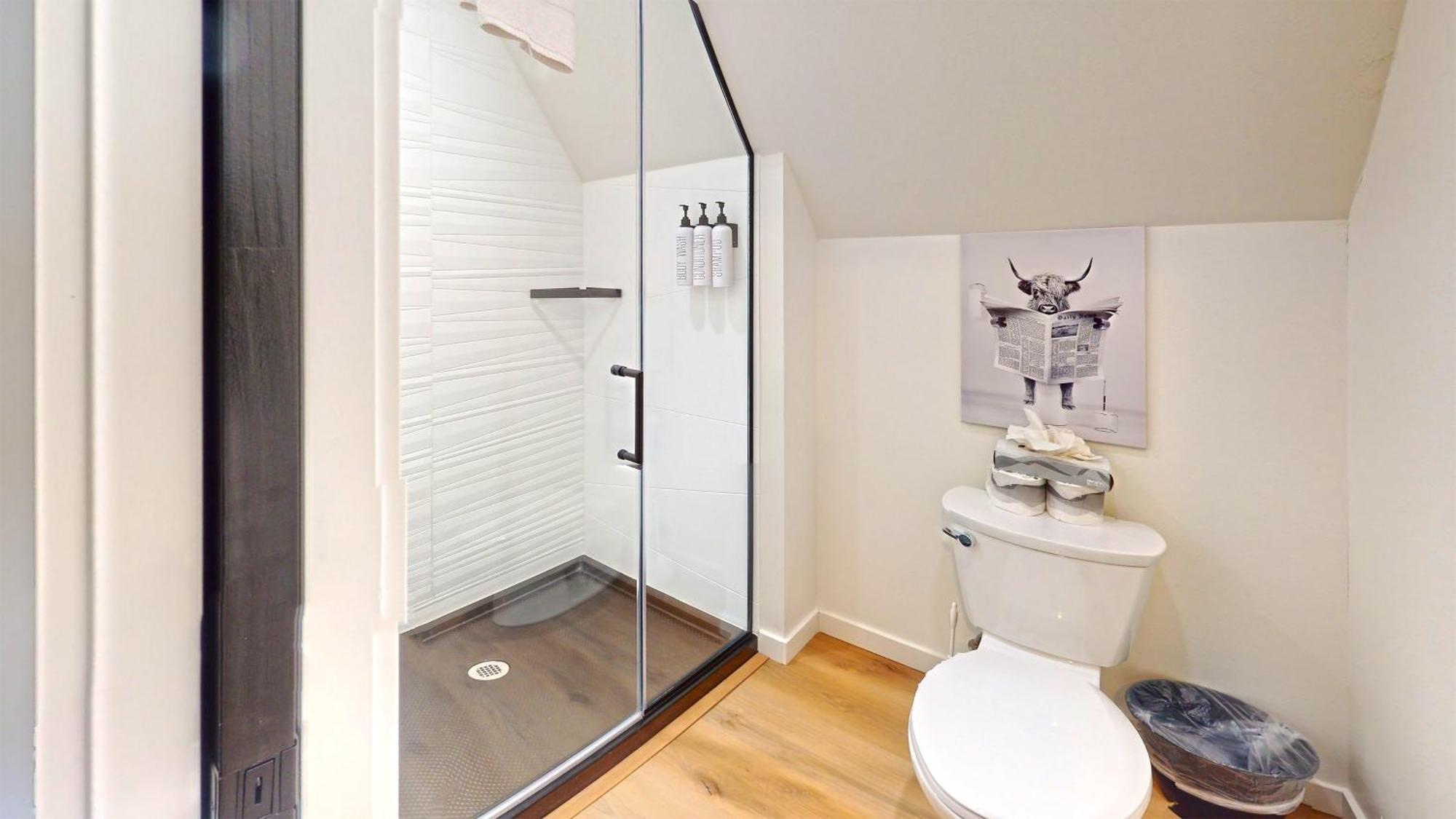 The Commons - Urban Coastal Lodging