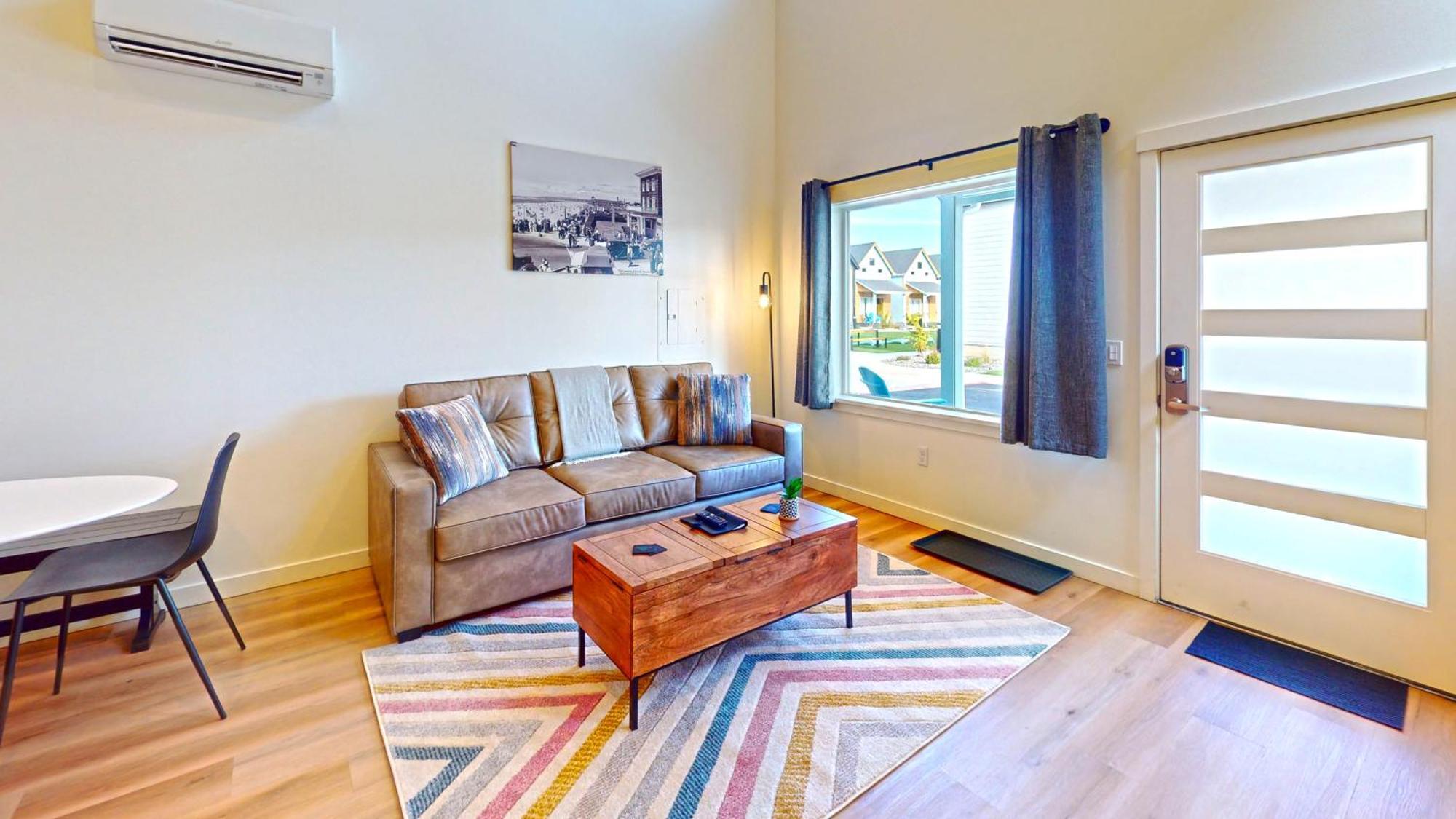 The Commons - Urban Coastal Lodging Seaside