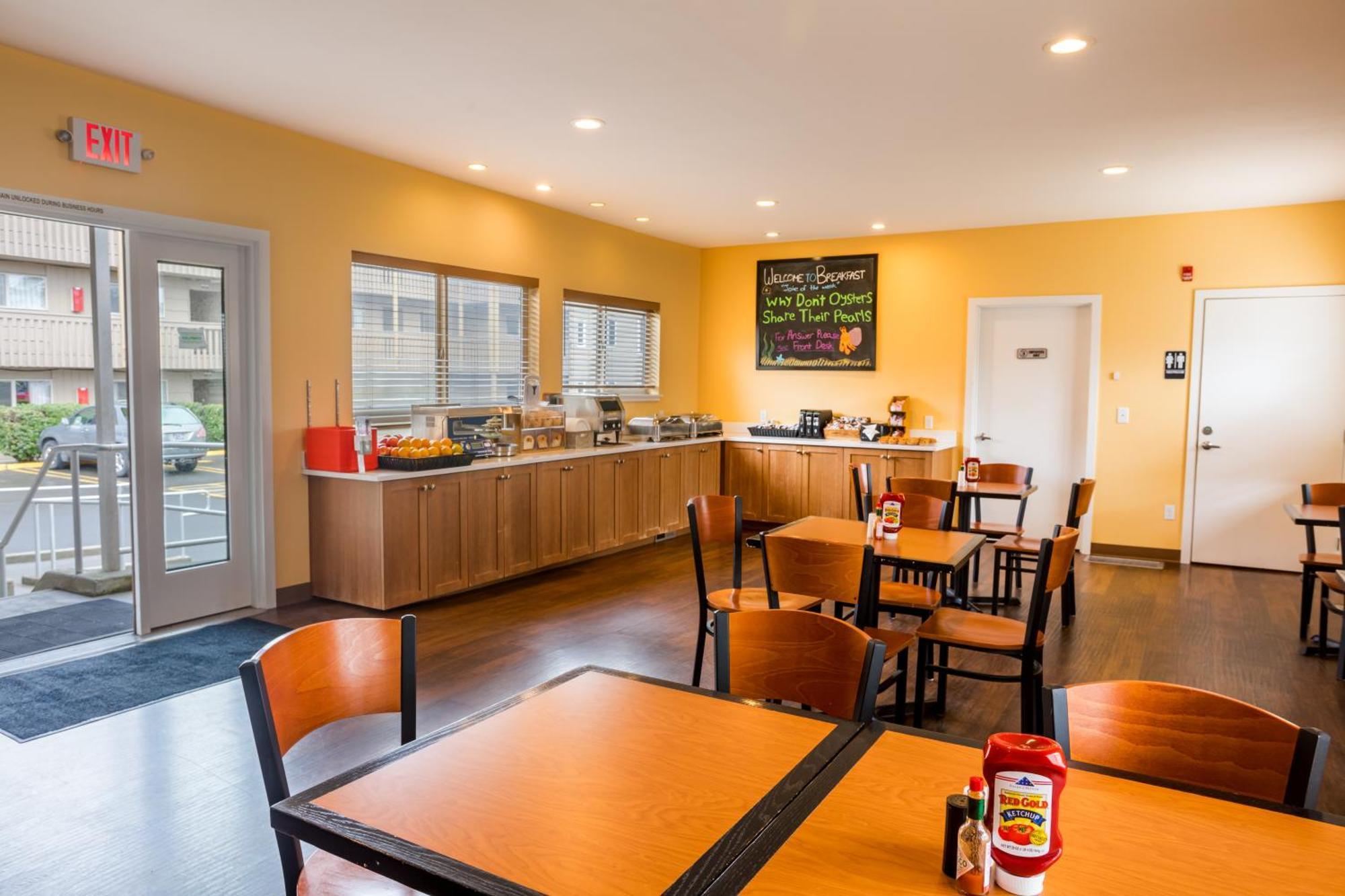 Motel Ebb Tide Oceanfront 2*