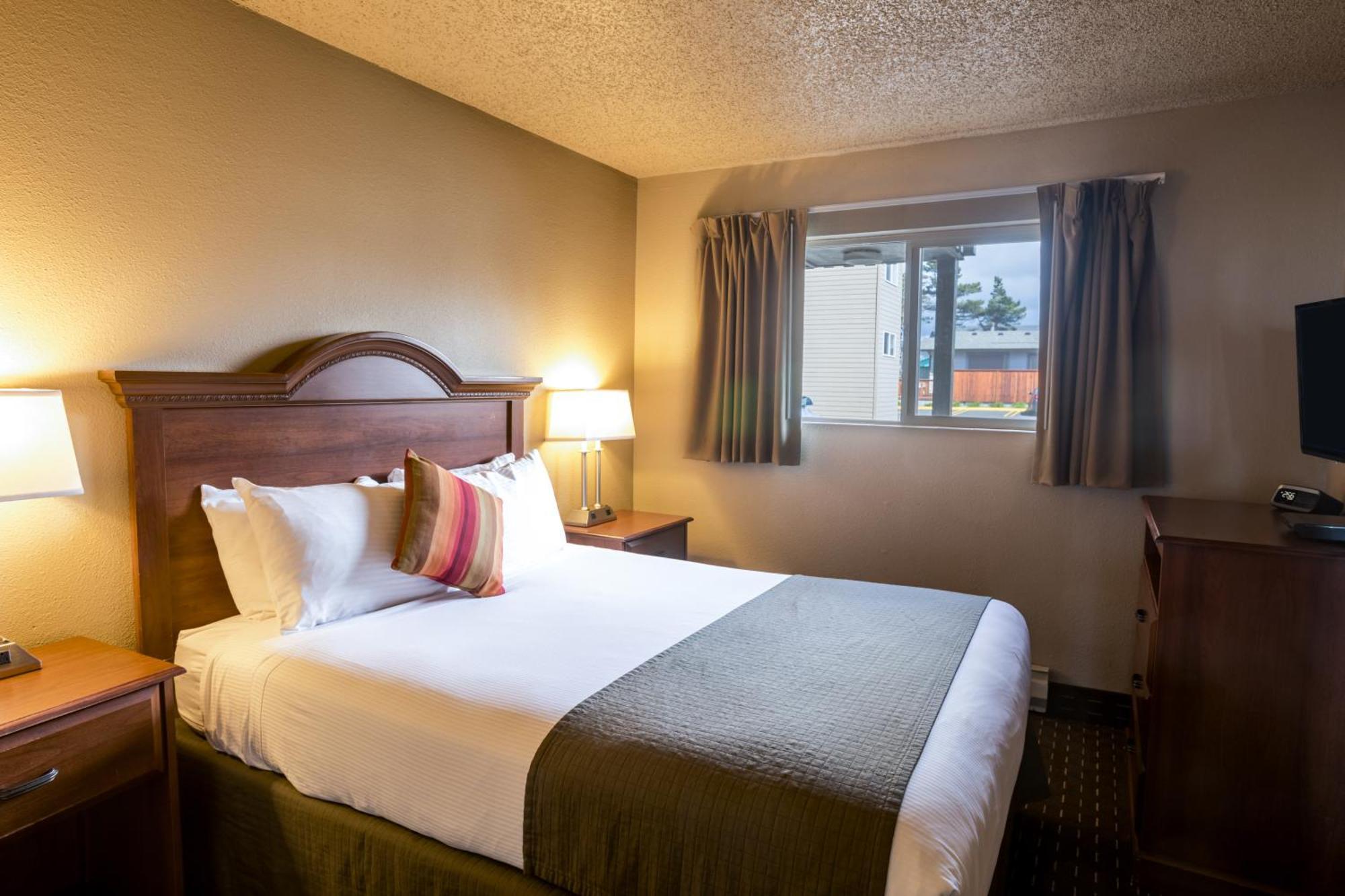 Motel Ebb Tide Oceanfront 2*