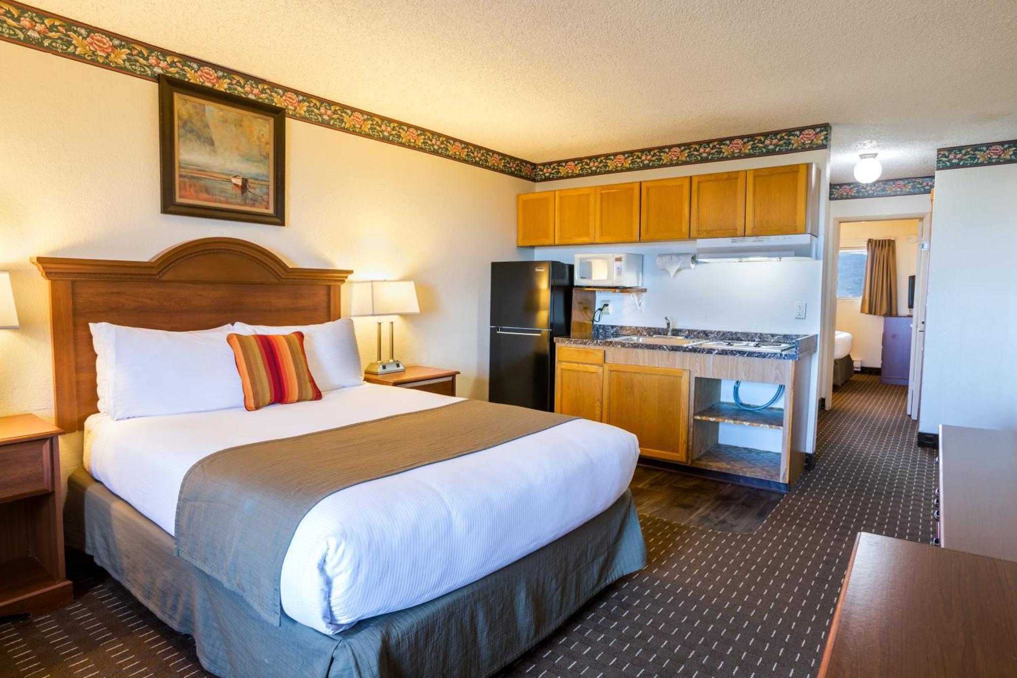 Motel Ebb Tide Oceanfront 2*