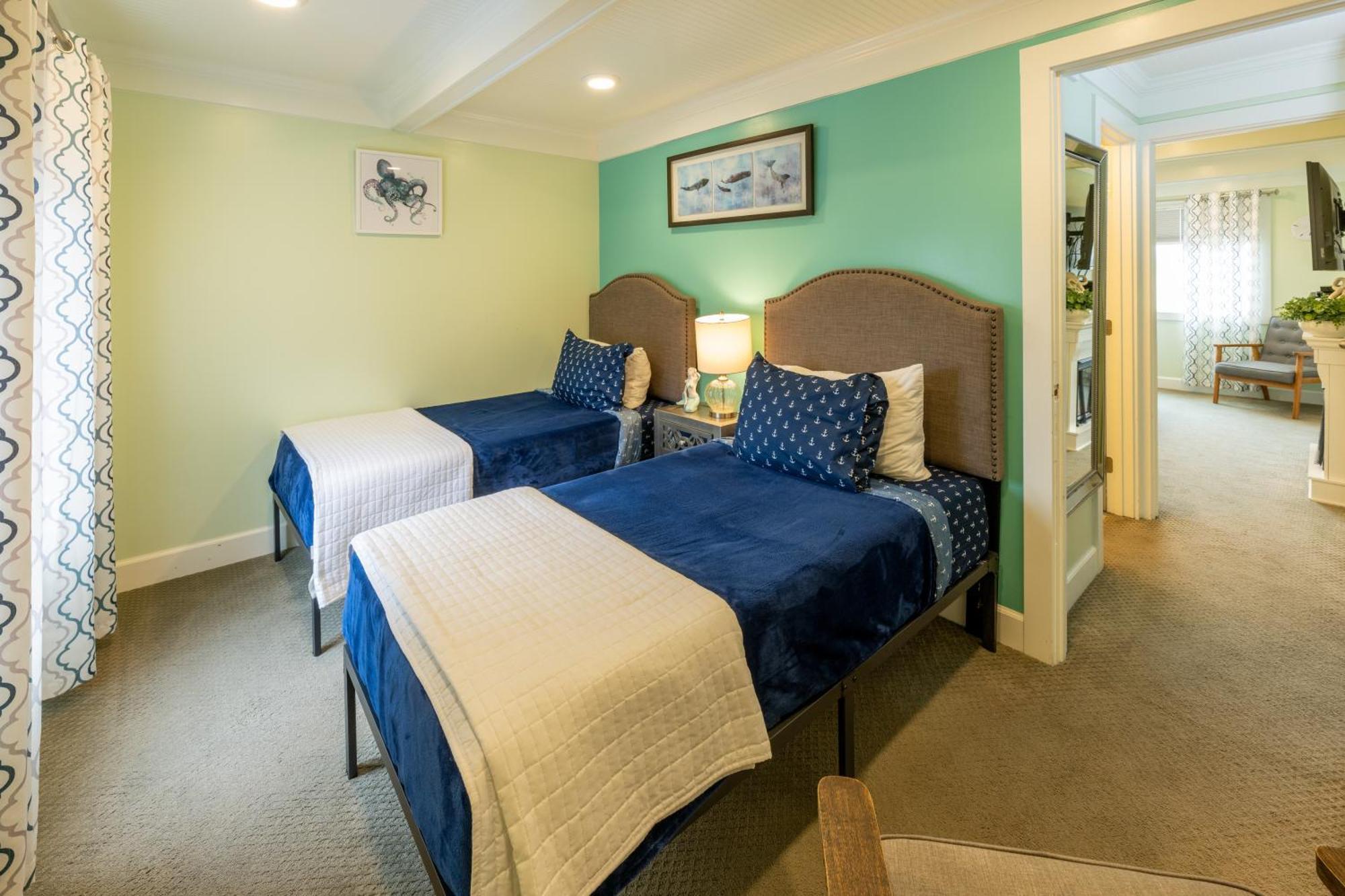 The Oceanfront 4* Seaside