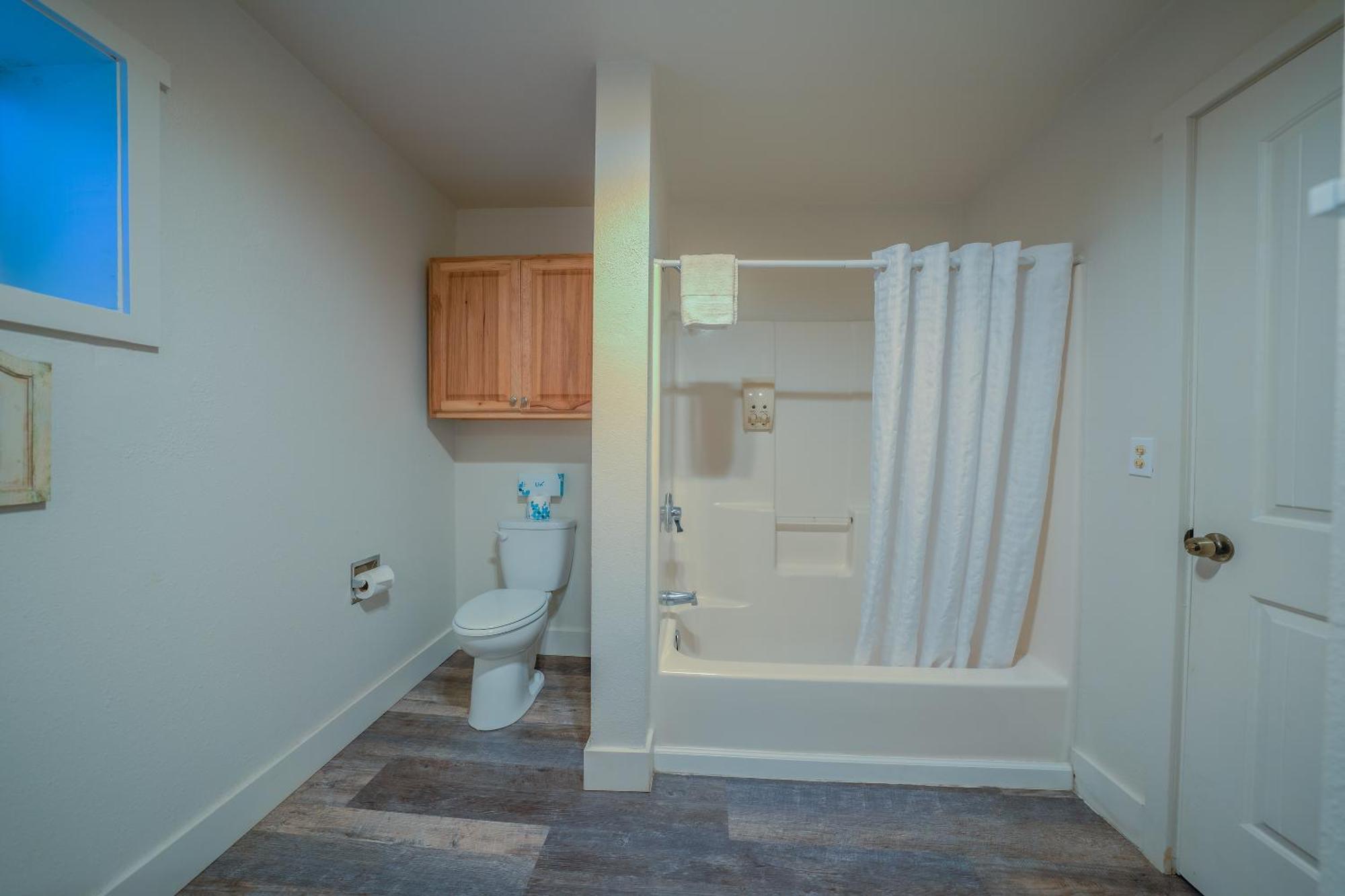 Centre By Oyo 2*