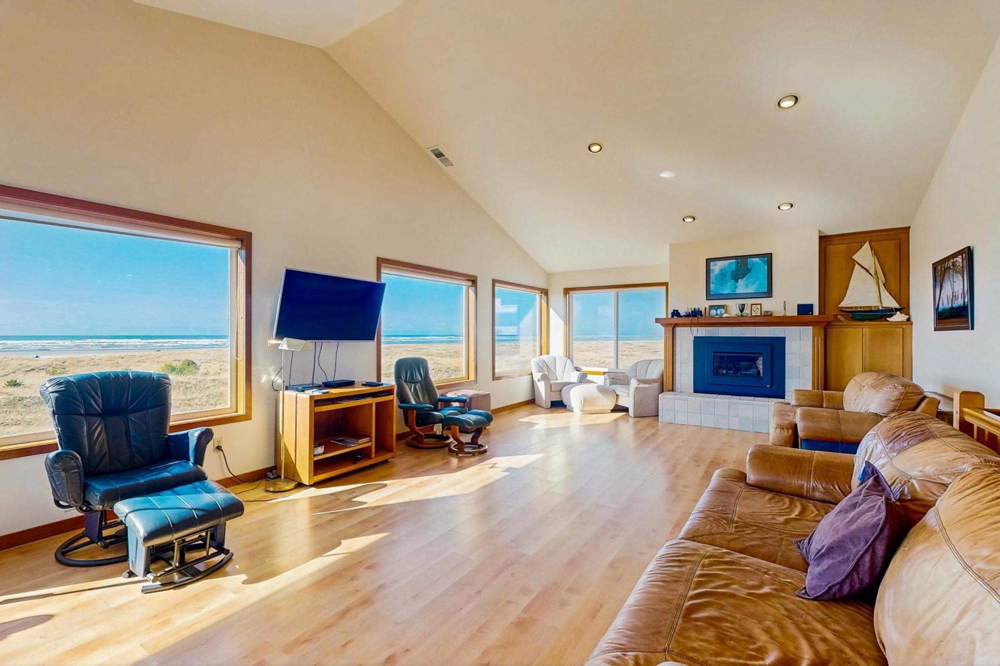Frannie's Beachfront Holiday home *