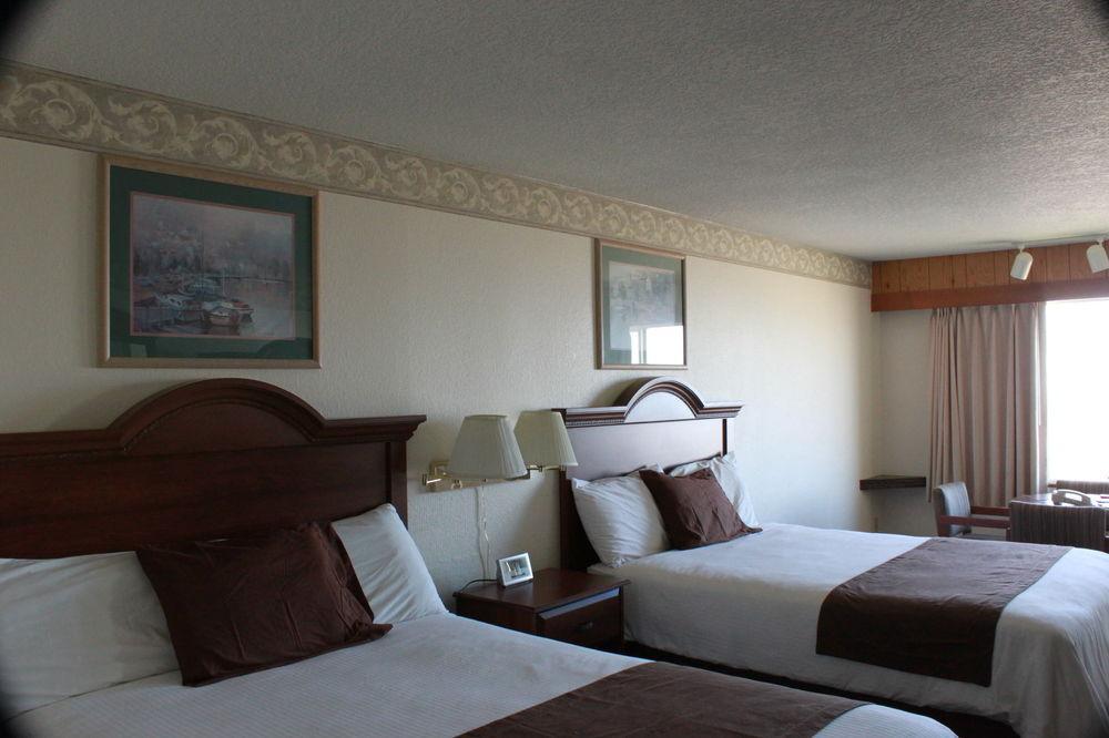 Ebb Tide Oceanfront 2* Seaside
