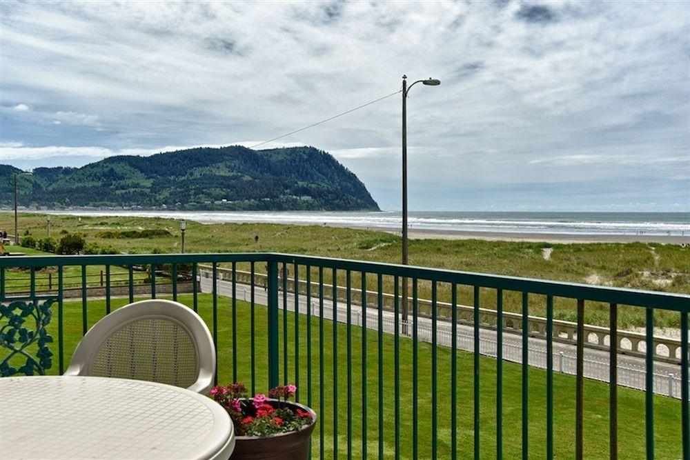 At The Prom Oceanfront Inn 4*