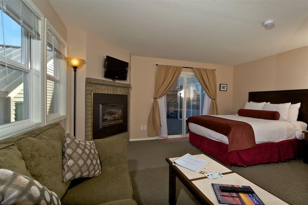 At The Prom Oceanfront 4*