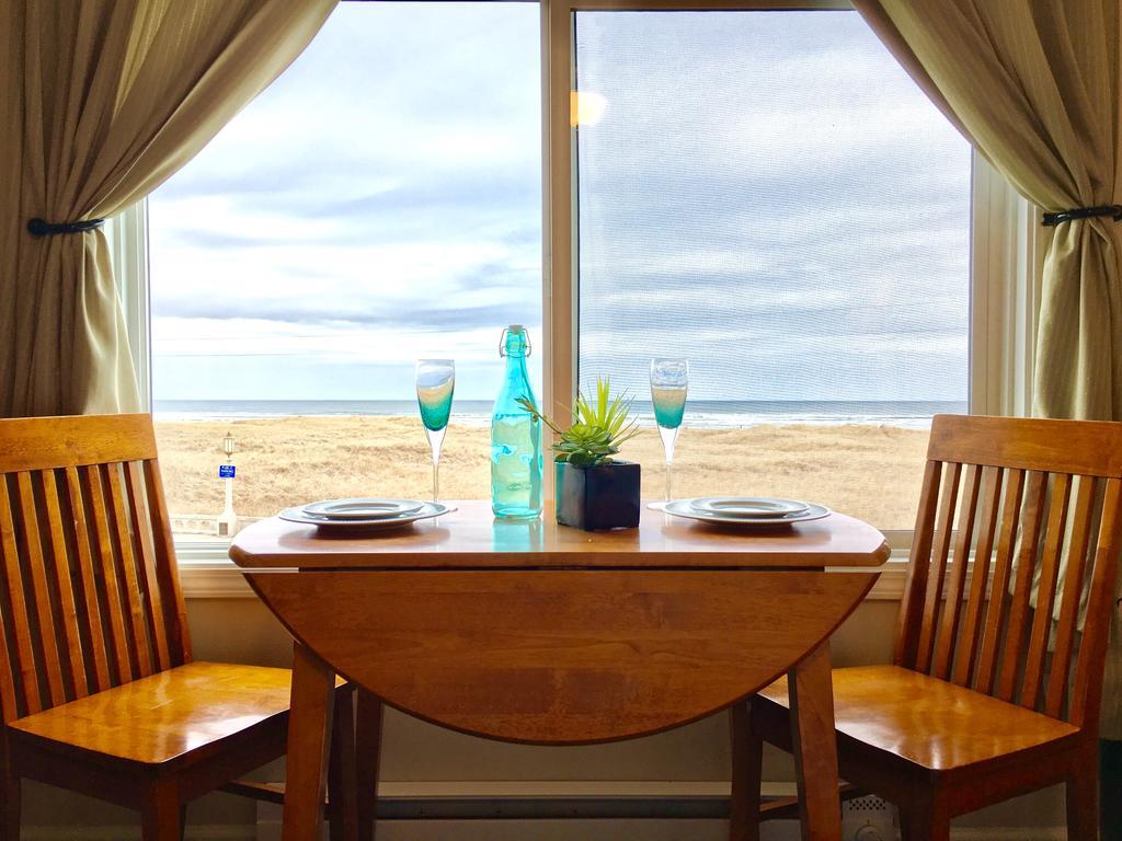 The Tradewinds Condo/Hotel Seaside