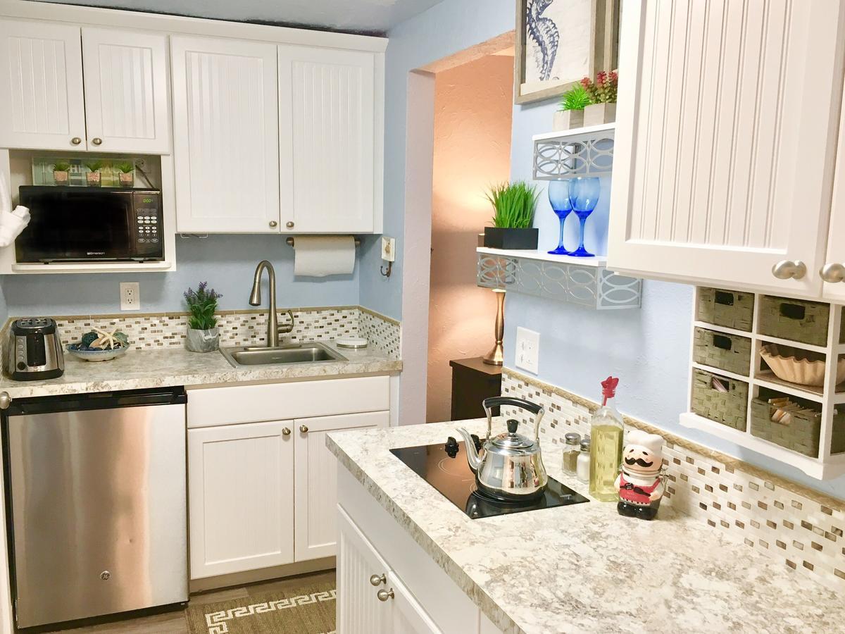 The Tradewinds Condo/Hotel 3*