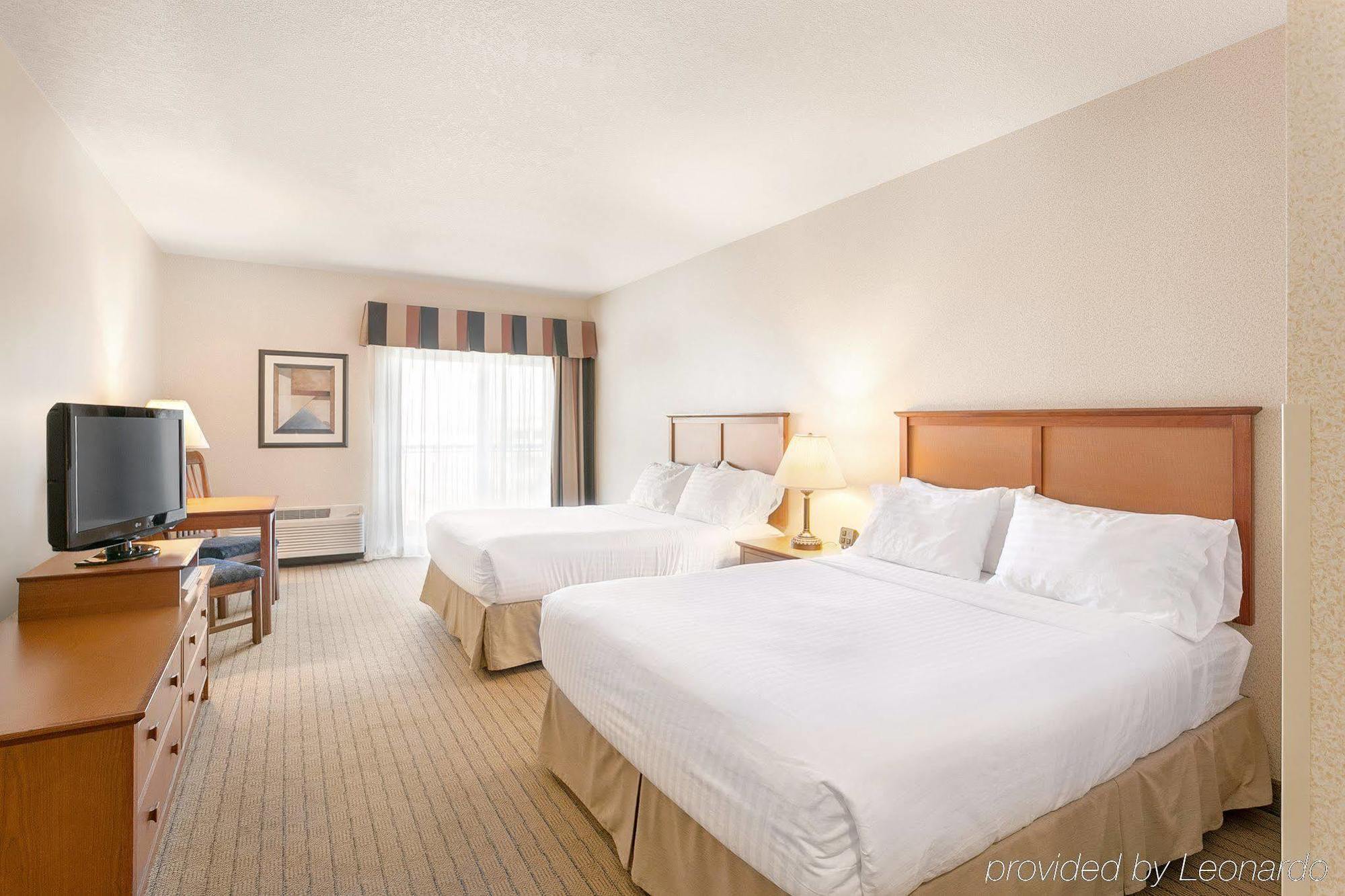 Express & Convention Center By Ihg Resort 2*