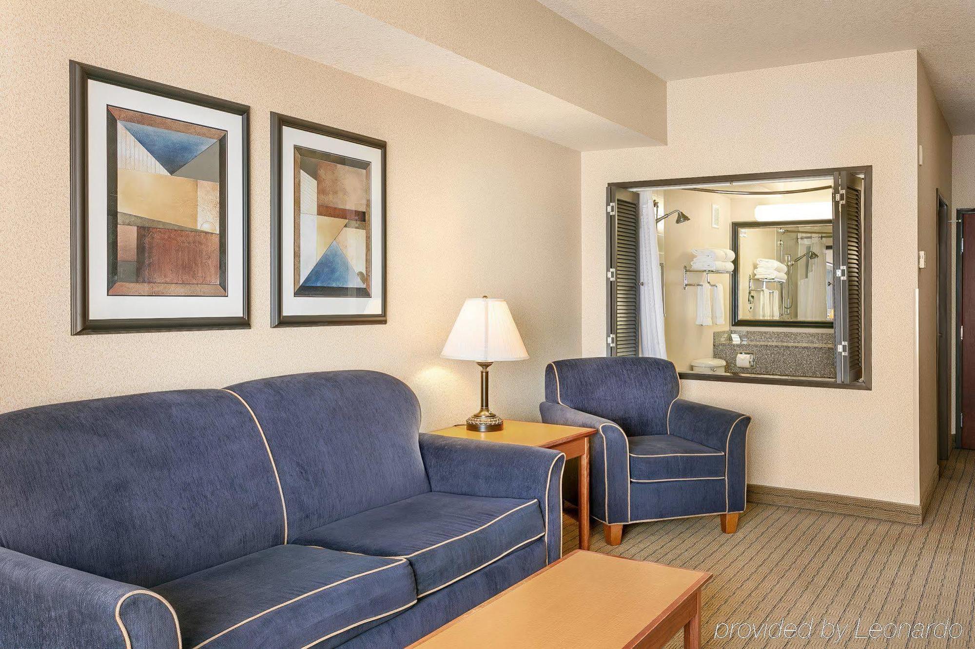 Resort Express & Convention Center By Ihg