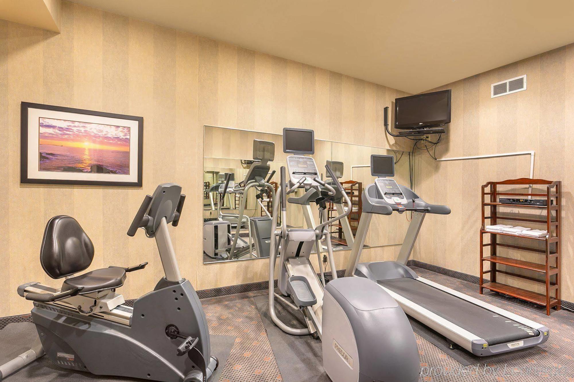 Express & Convention Center By Ihg Resort 2*