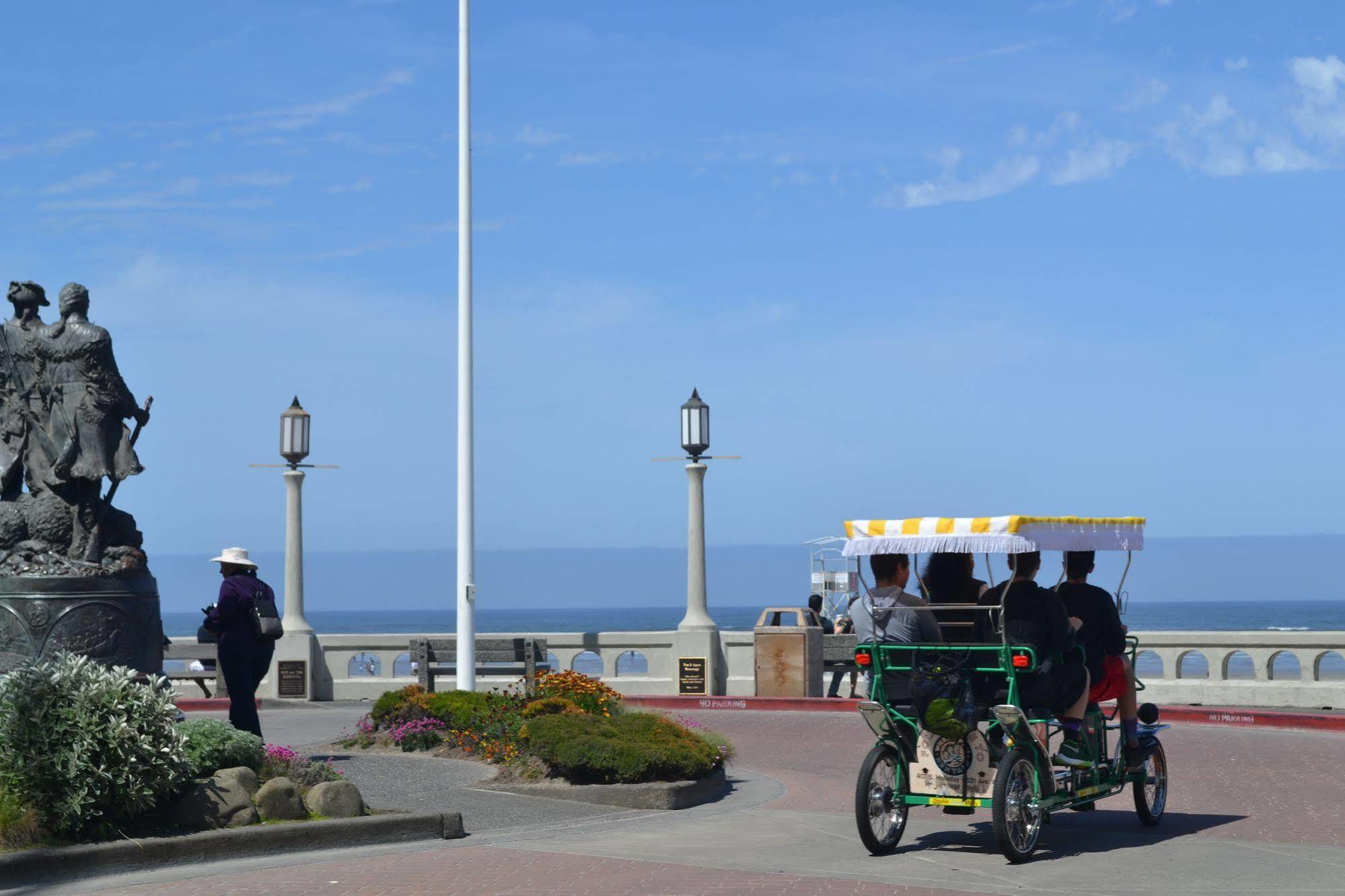 Inn Gilbert Seaside