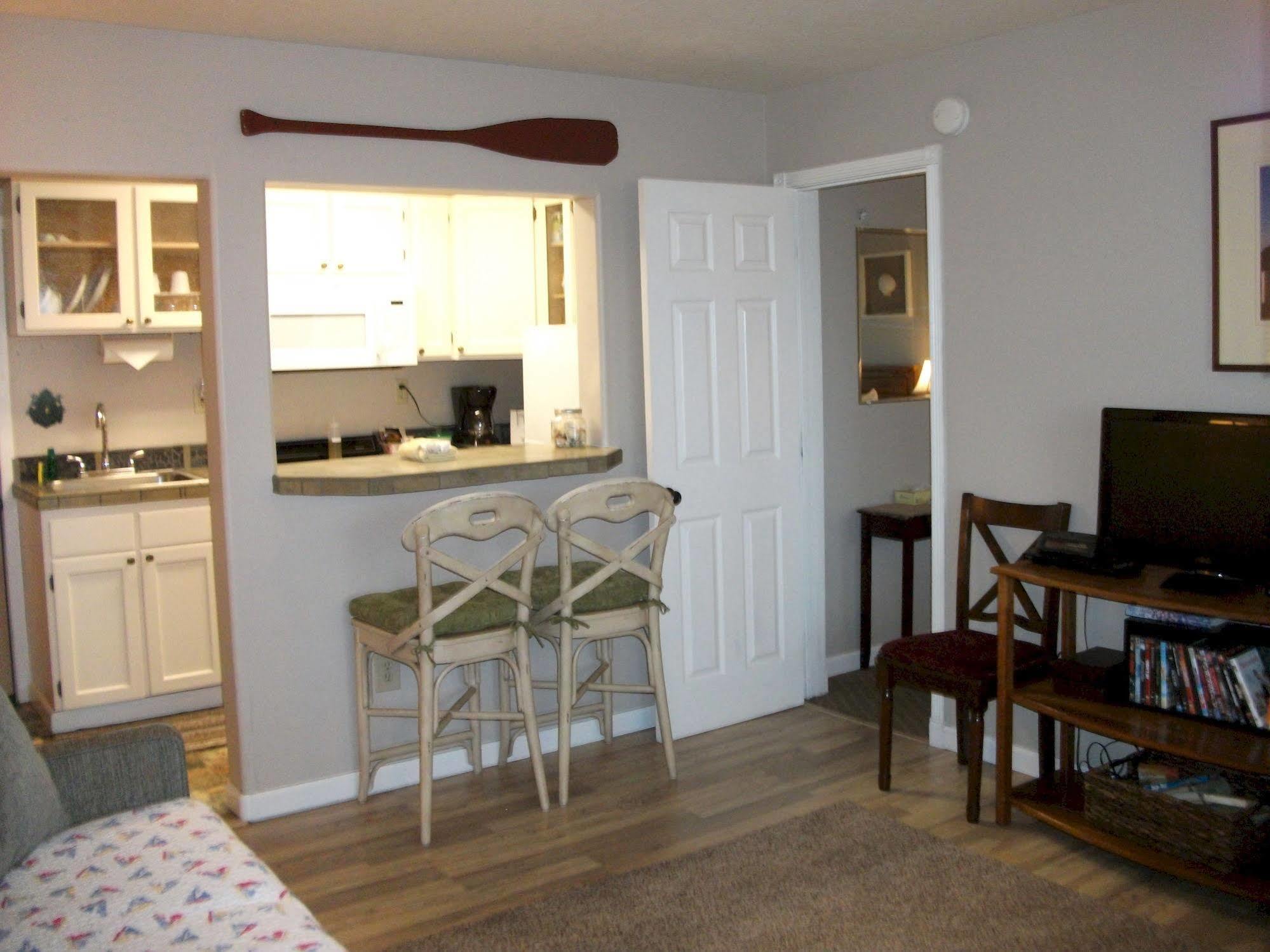 The Tradewinds Condo/Hotel 3* Seaside