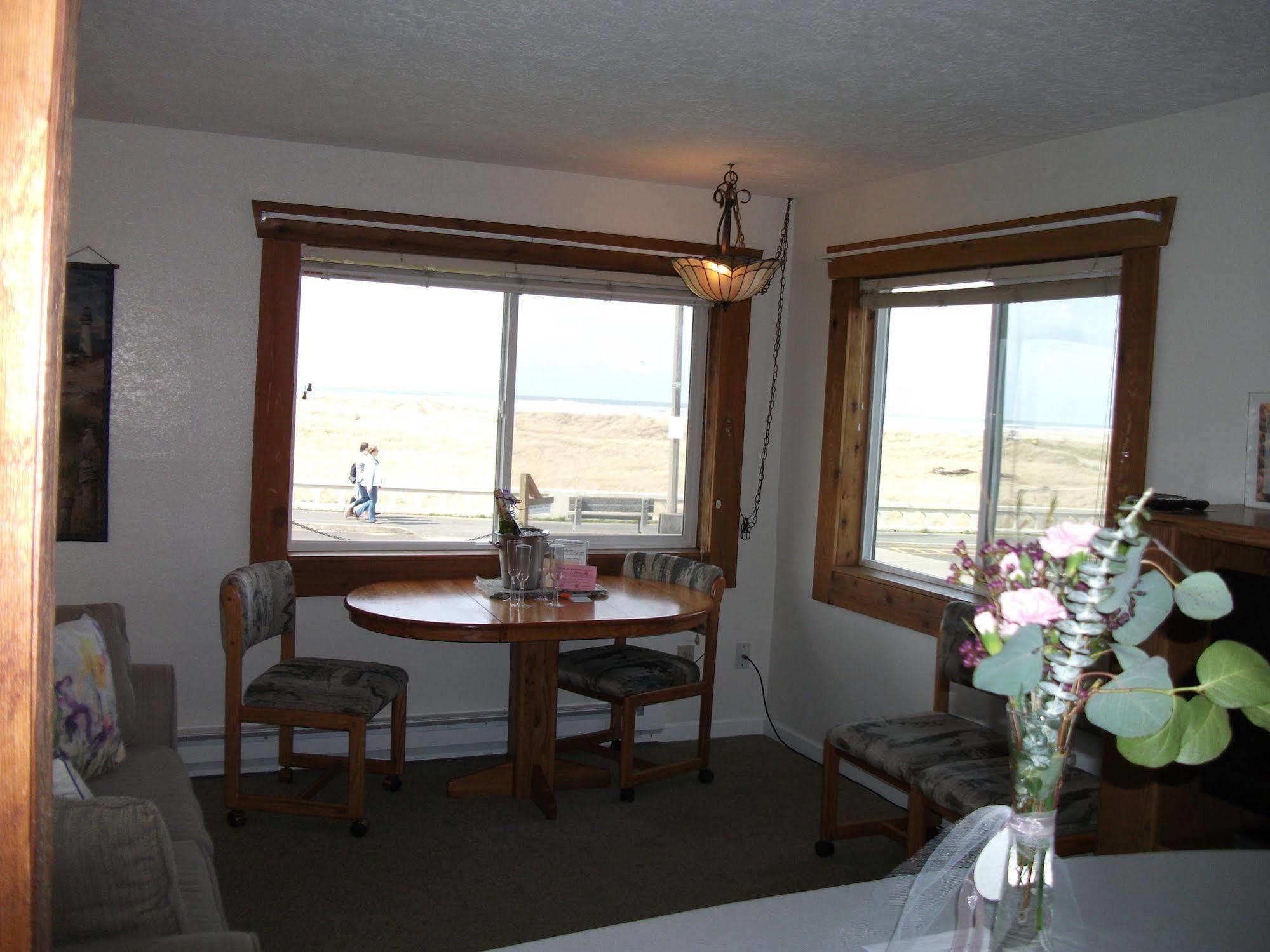 Aparthotel The Tradewinds Condo/Hotel
