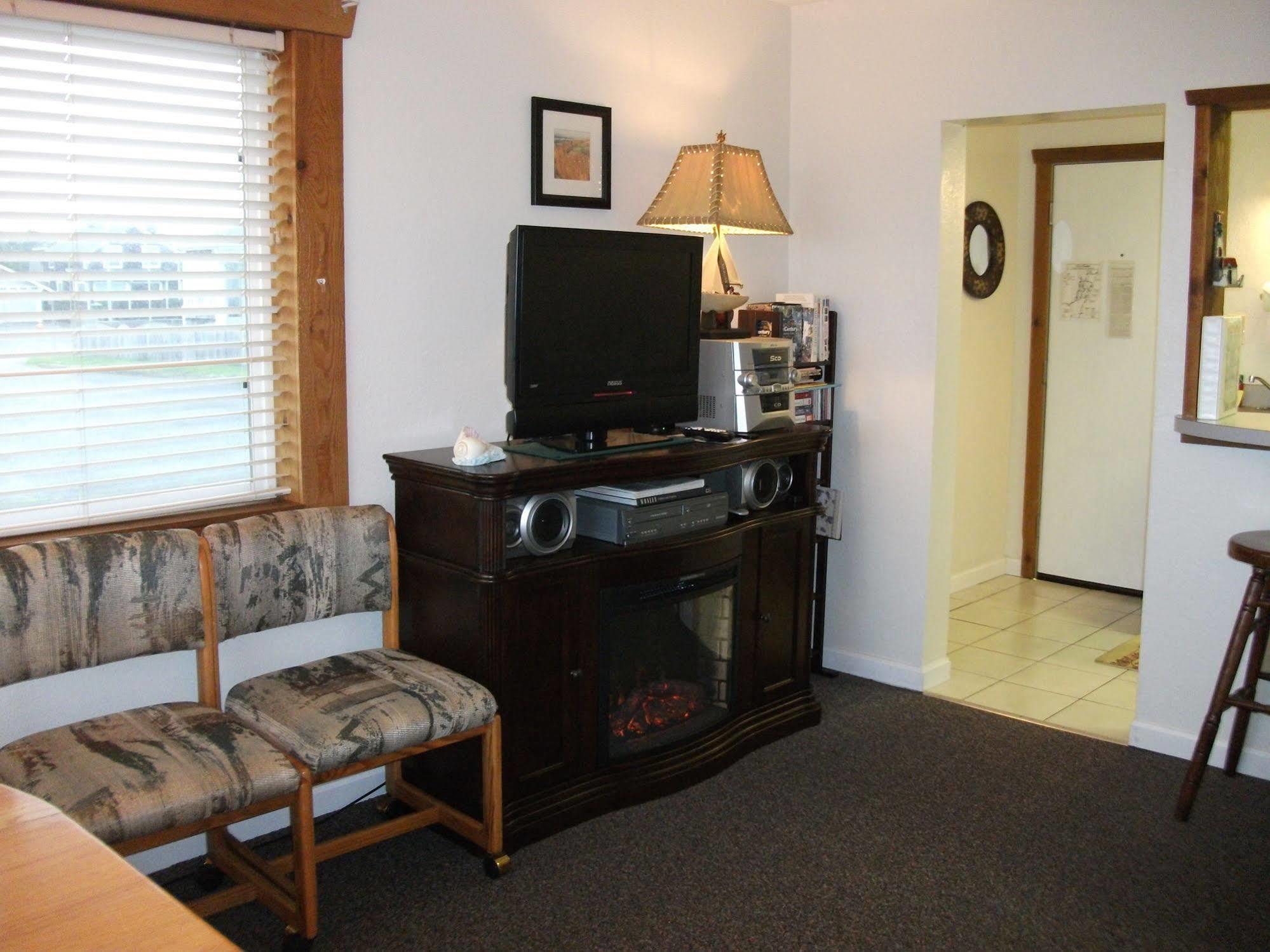 The Tradewinds Condo/Hotel 3* Seaside