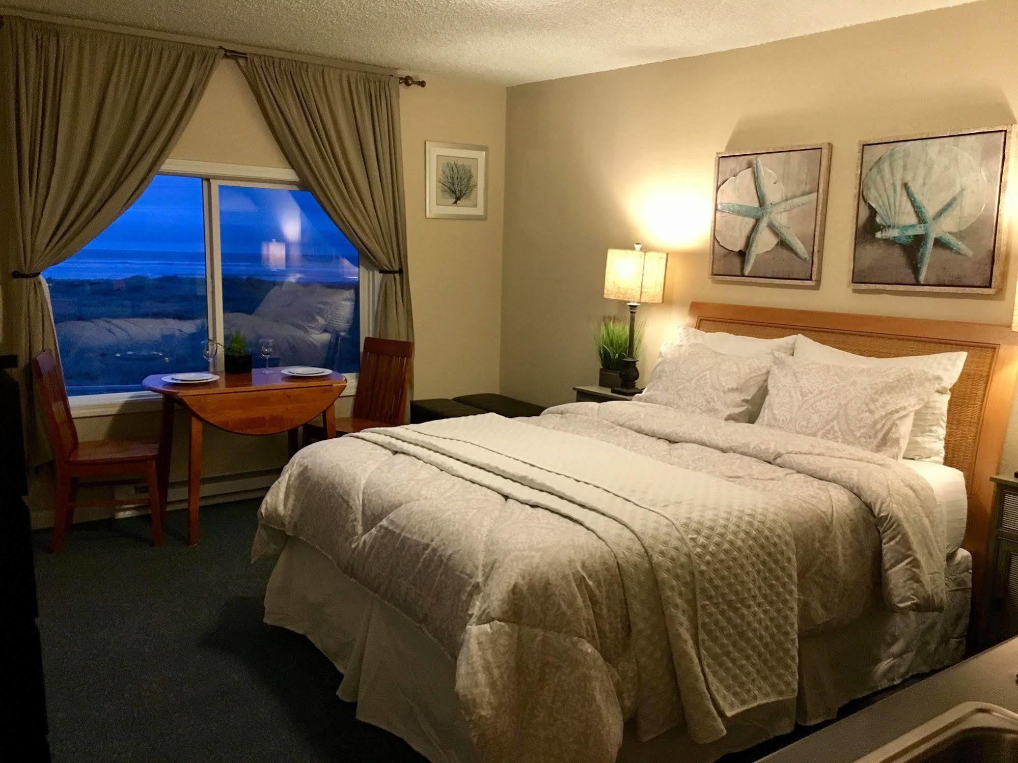 The Tradewinds Condo/Hotel 3*