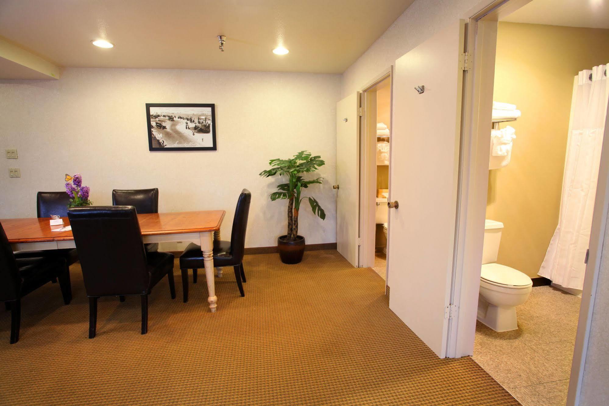 At Hotel 3*