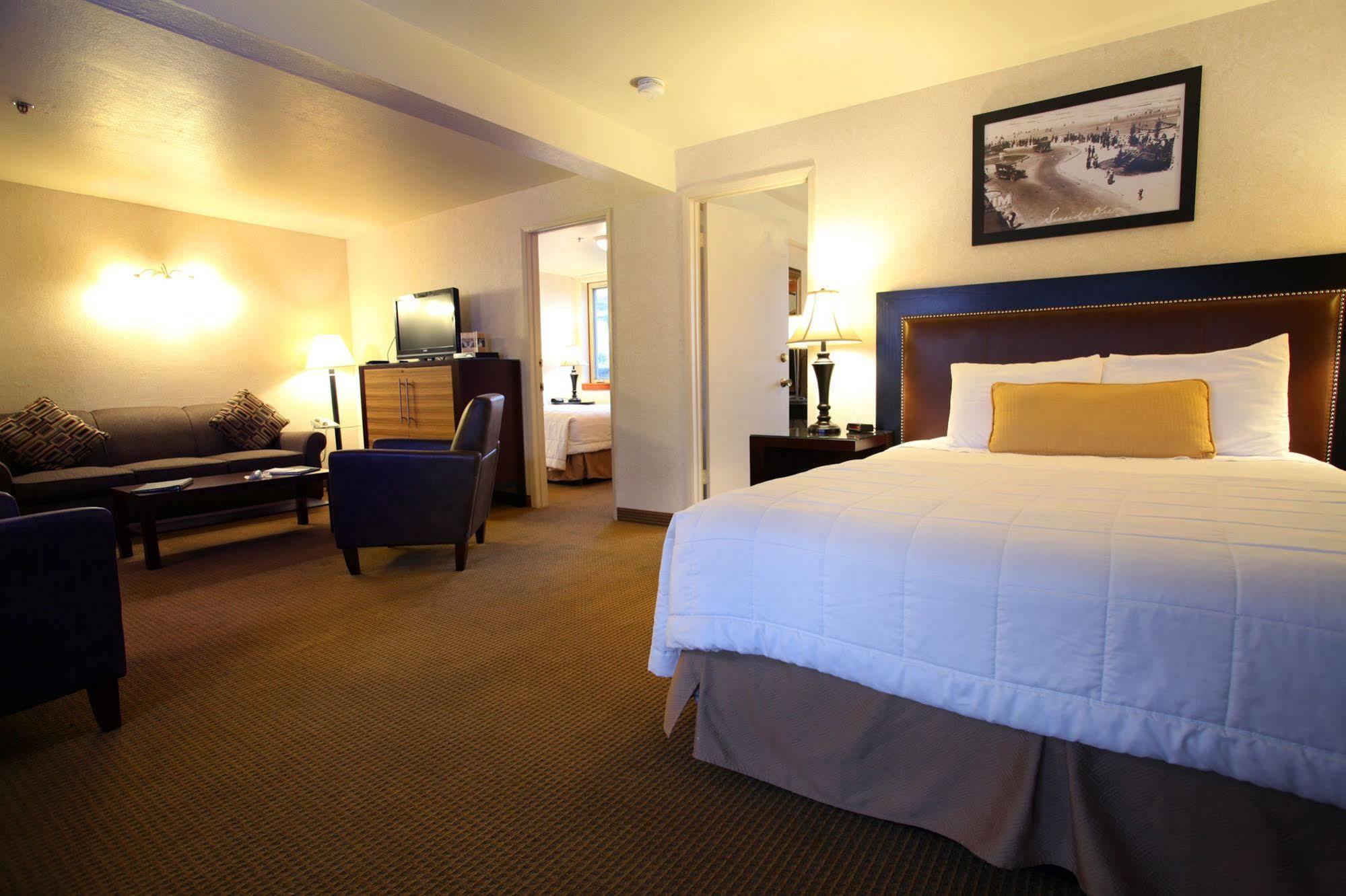 Hotel At Seaside
