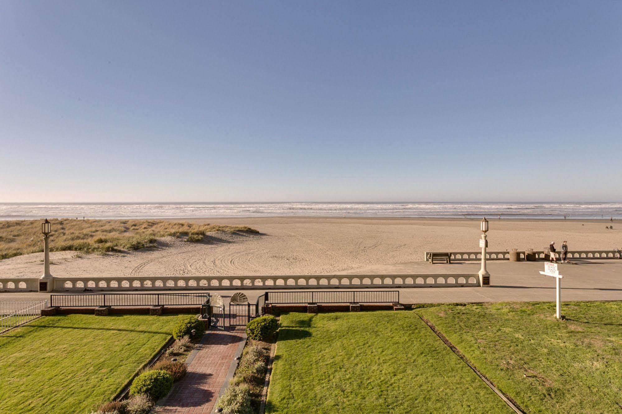 At The Prom Oceanfront 4* Seaside