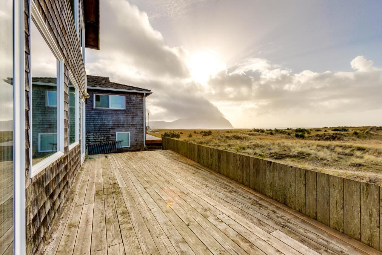 Frannie's Beachfront Holiday home *