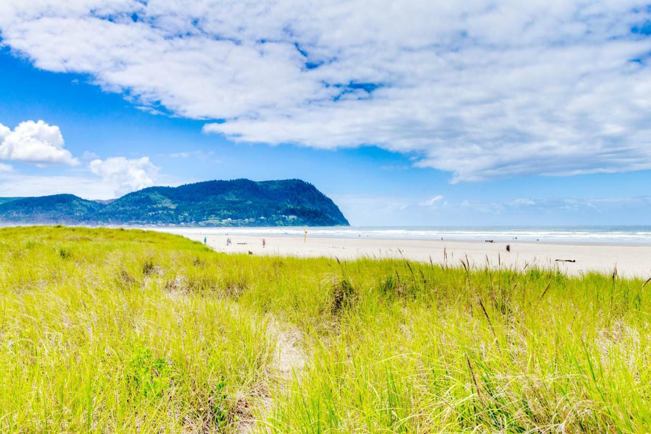 Sand & Sea: The Promenade